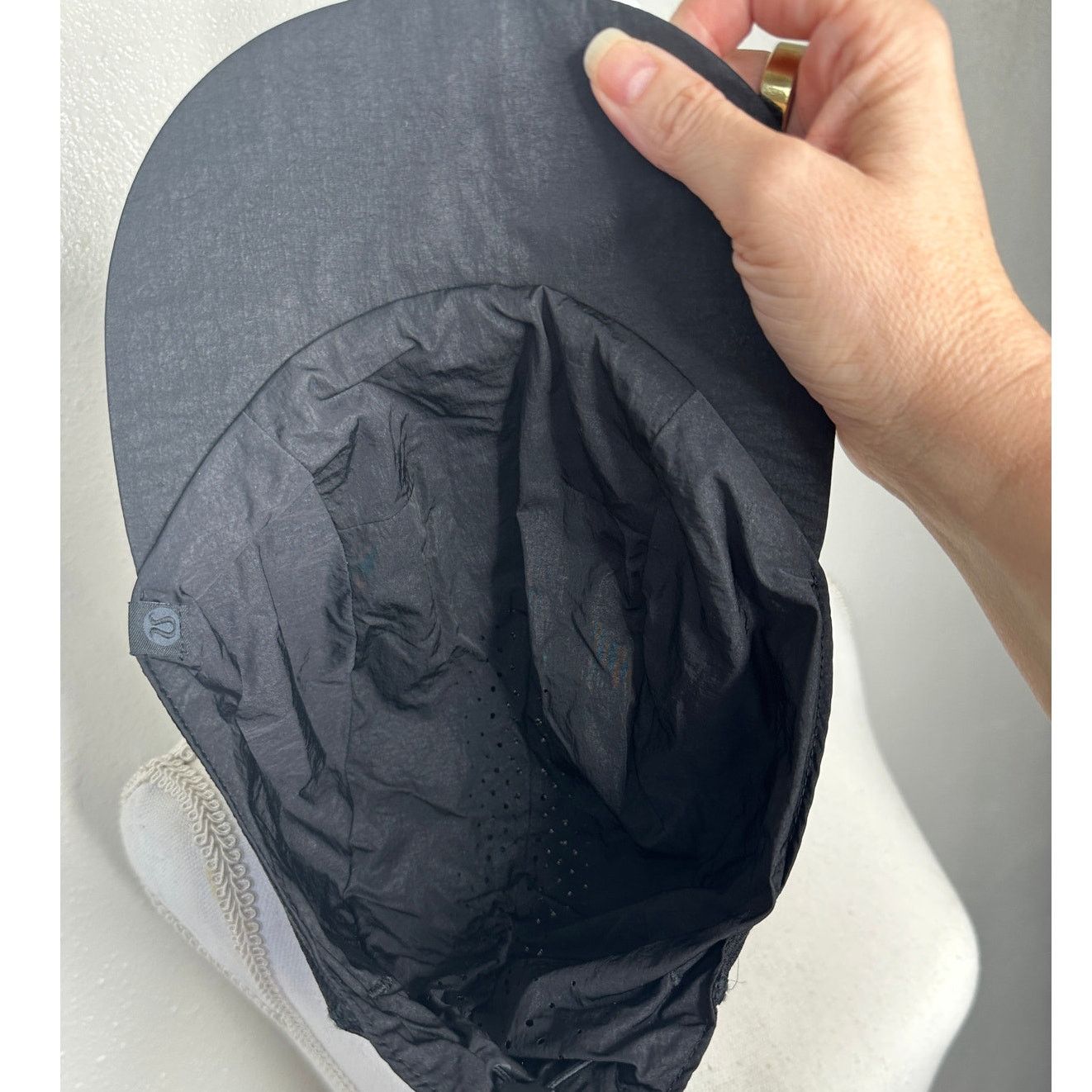 Lululemon Lululemon Black Adjustable Runners Hat Size ONE SIZE - 5 Thumbnail