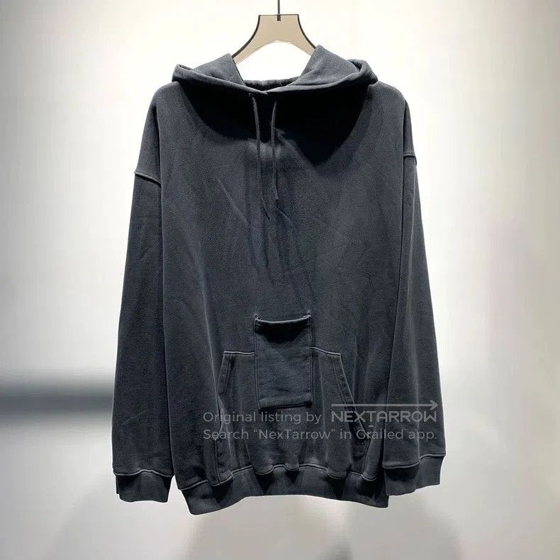 Balenciaga Balenciaga Distressed Back Logo Hoodie. Size US S / EU 44-46 / 1 - 1 Thumbnail