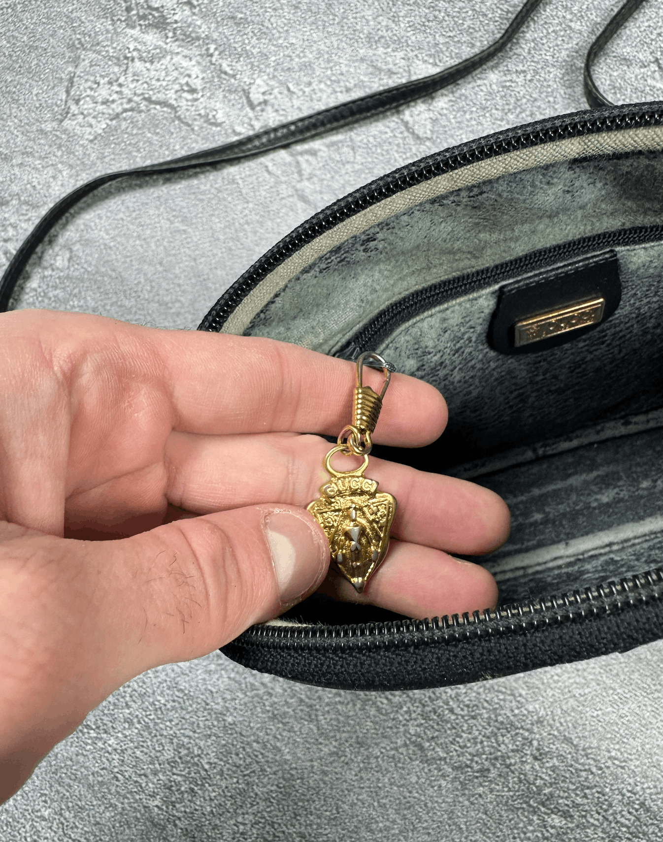 Gucci Gucci Leather Crossbody Bag 1990s Y2K Size OS Size ONE SIZE - 12 Thumbnail