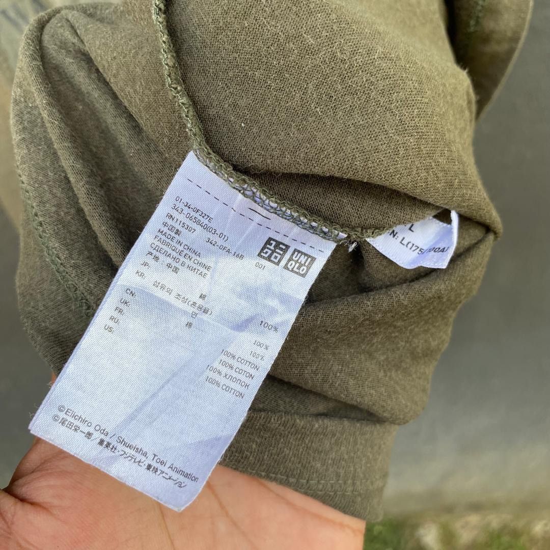 Other Thrashed Faded One Piece X Uniqlo Tee Size US L / EU 52-54 / 3 - 5 Thumbnail
