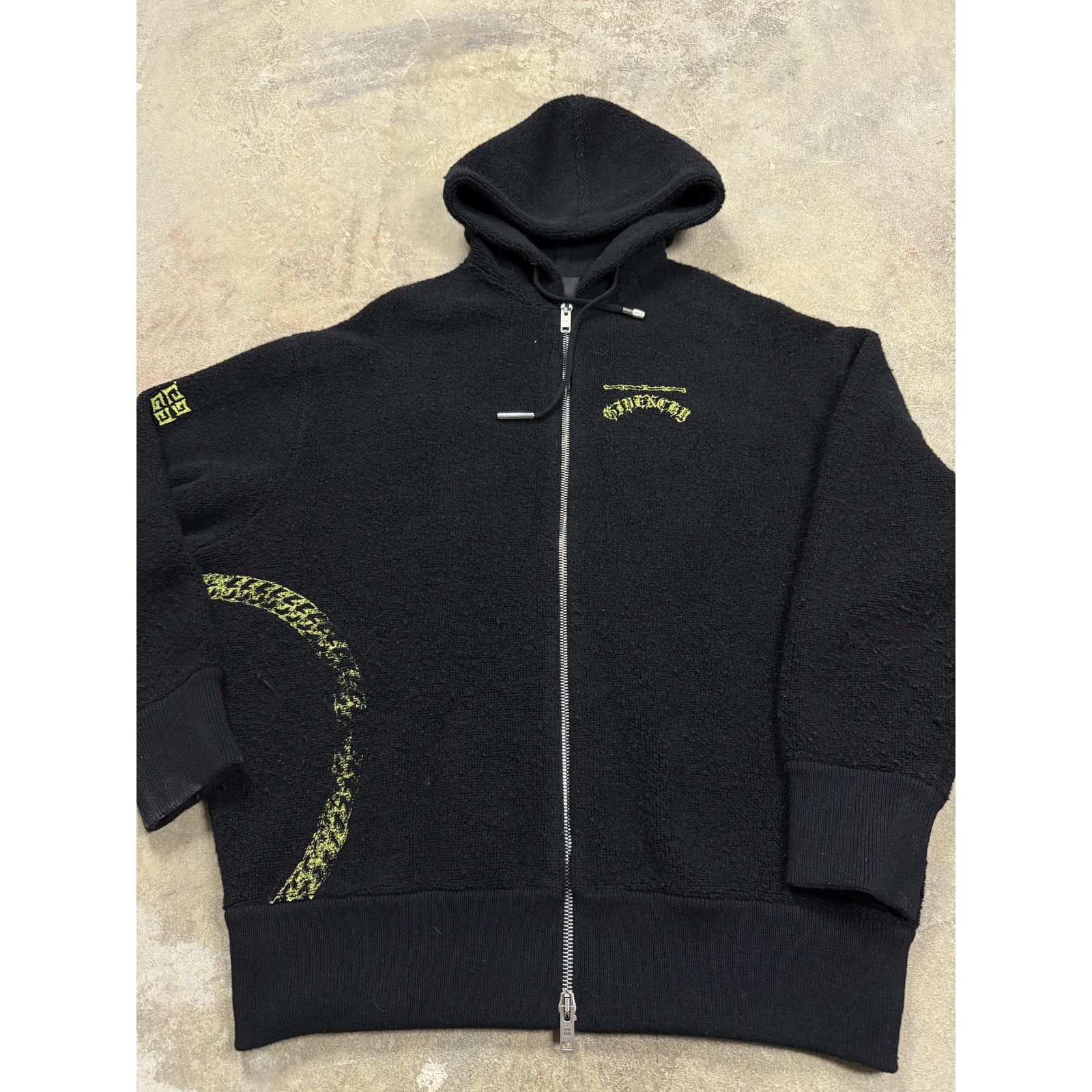 Givenchy Givenchy Zip Hoodie Fleece Black Yellow Used Medium(Fits XL) Size US XL / EU 56 / 4 - 2 Thumbnail
