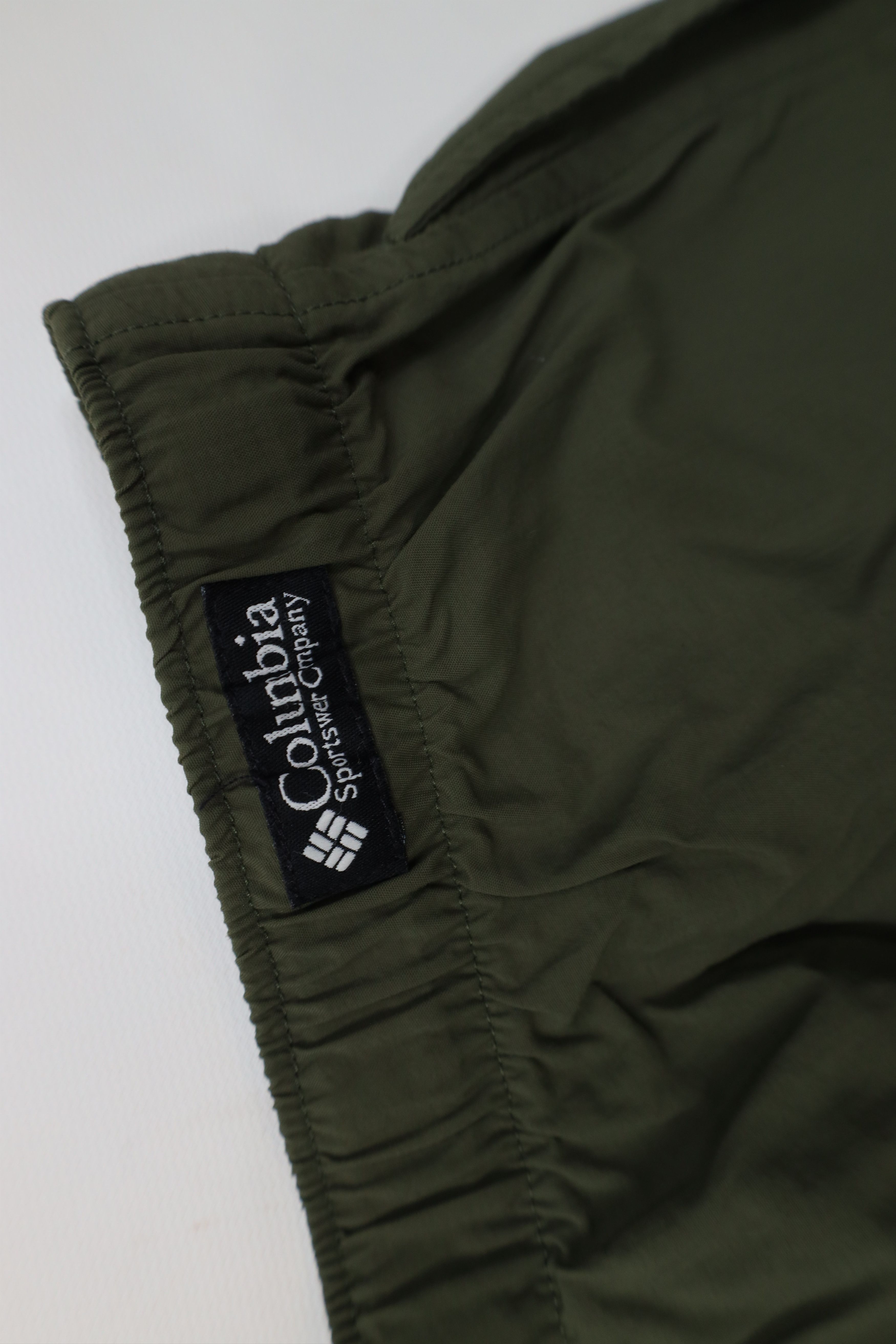 Columbia Vintage Y2K Columbia Above Knee Trekking Cargo Shorts Green Size 31" - 12 Thumbnail
