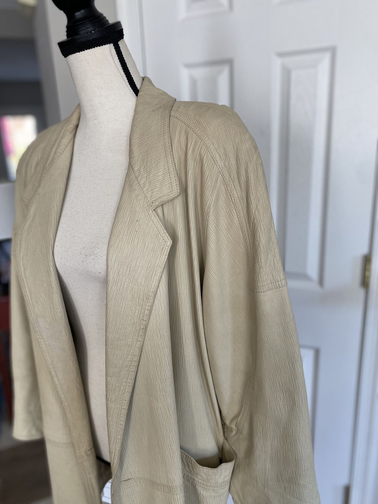 Other RARE EUROPEAN VINTAGE LEATHER JACKET WITH SHOULDER PADS Size L / US 10 / IT 46 - 15 Thumbnail