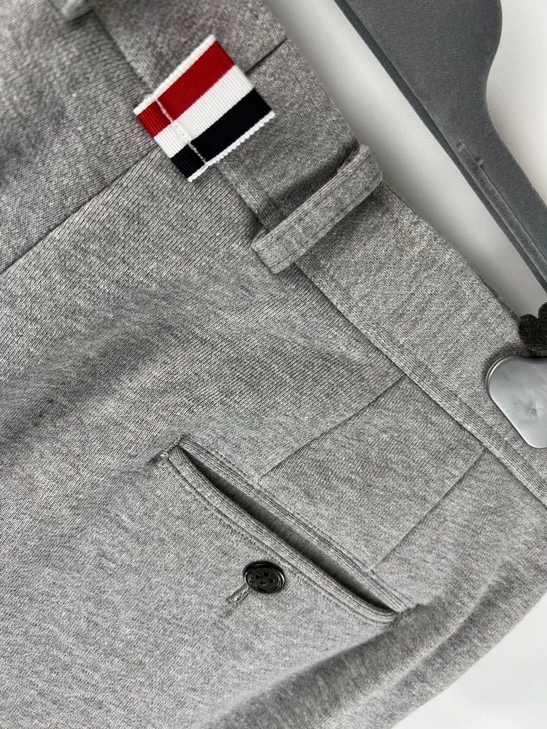 Thom Browne Thom browne size 4 Classic knitted trousers Size US 28 / EU 44 - 4 Thumbnail