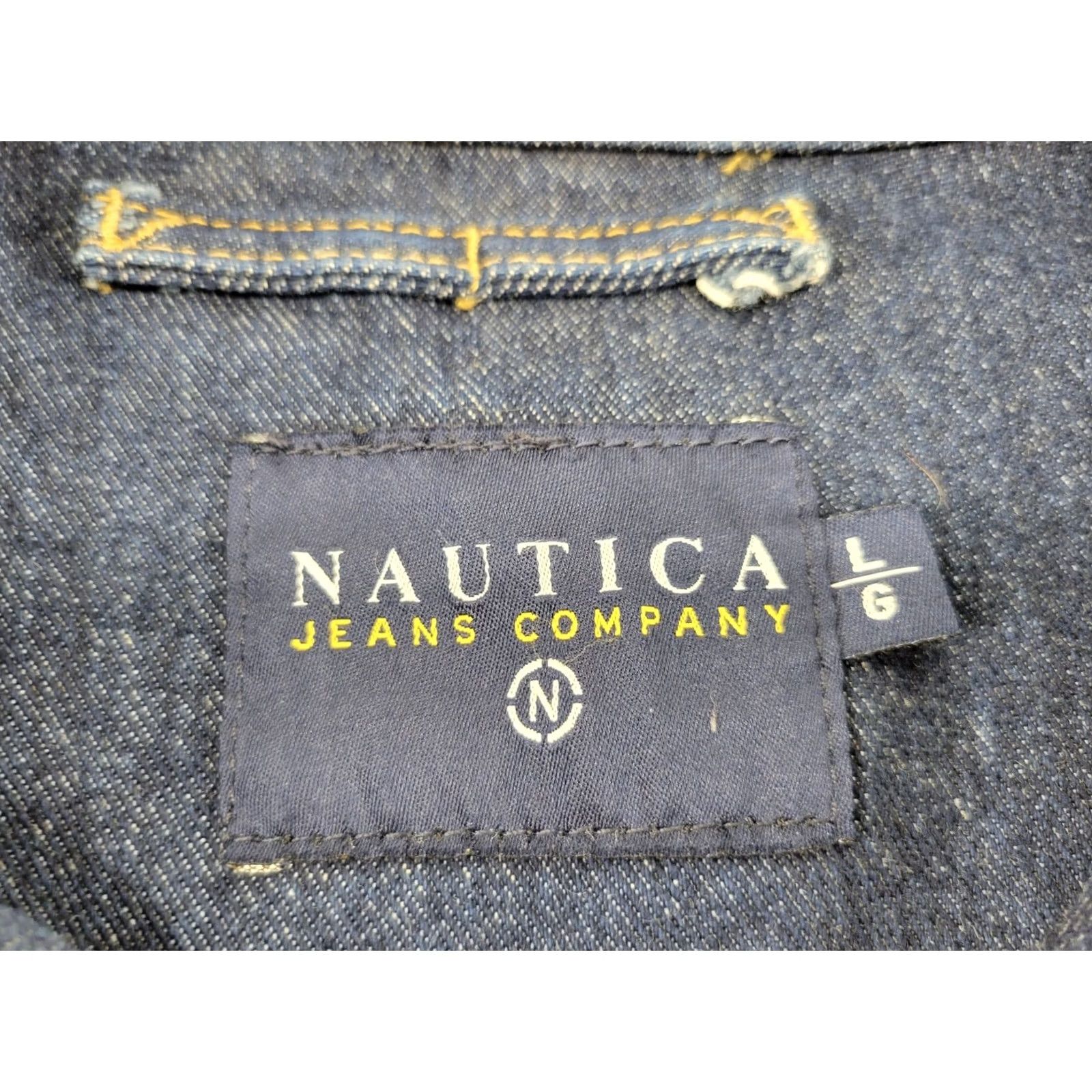 Nautica VINTAGE Nautica Dark Blue Denim Jeans Trucker Jacket Mens Size LRG Button Front Size US 33 - 8 Thumbnail
