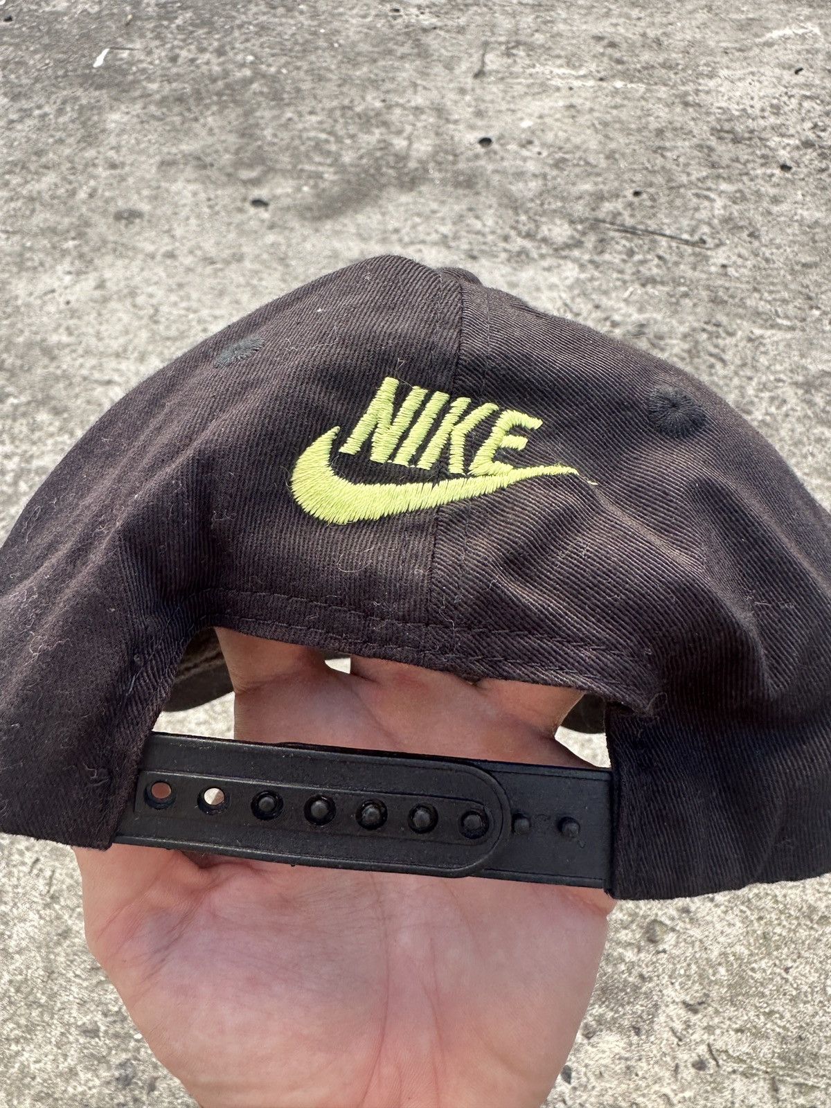 Nike Vintage Nike Borussia Dortmund Logo Cap Streetwear Rare Usa Size ONE SIZE - 2 Thumbnail