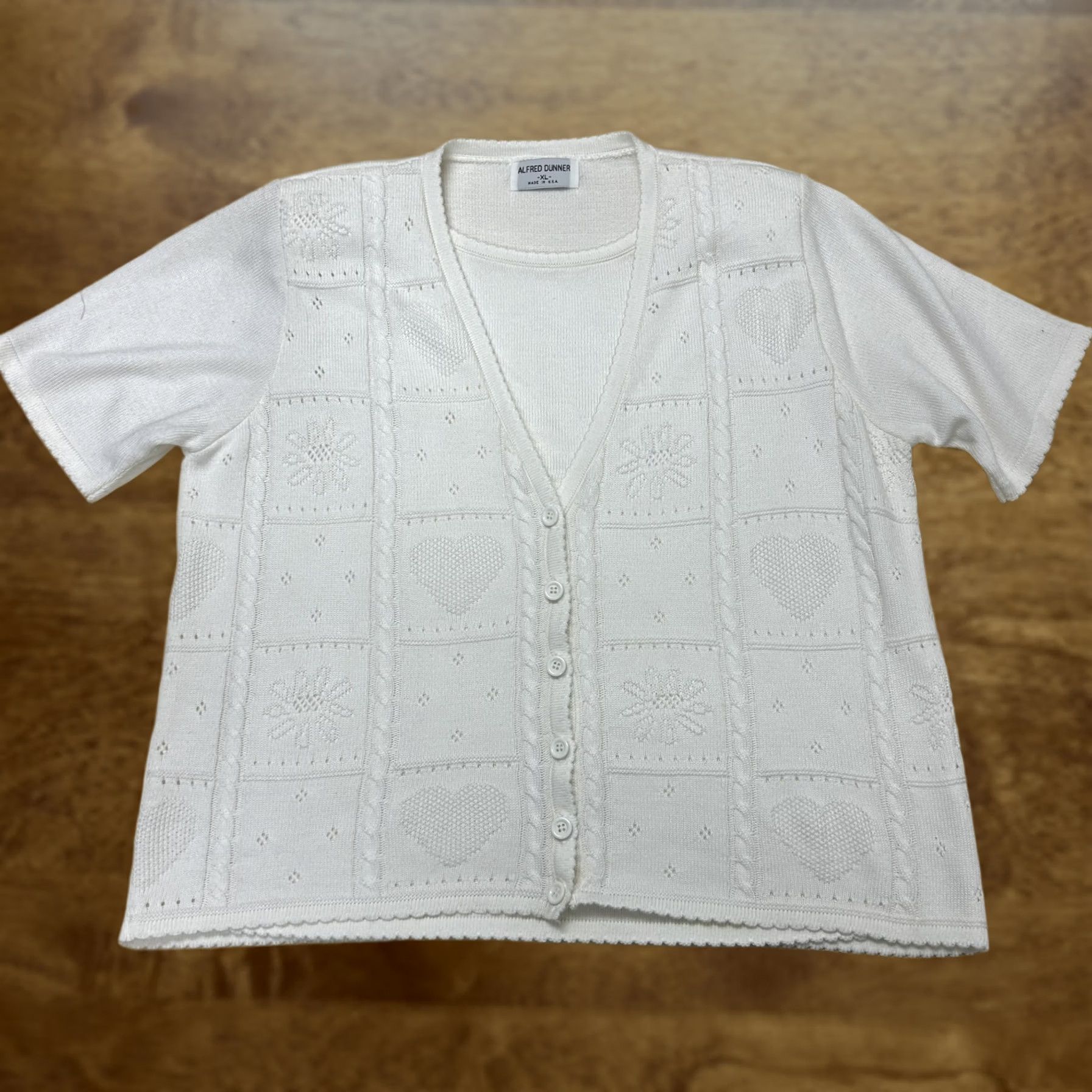 Vintage VINTAGE Alfred Dunner Cardigan Sweater Womens XL White V Neck Heart Button Knit Flower Size XL / US 12-14 / IT 48-50 - 1 Thumbnail