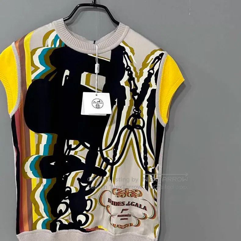 Hermes Hermes Graffiti Snap Buckle Silk Short Sleeve Size XXS / US 00 / IT 34 - 2 Thumbnail