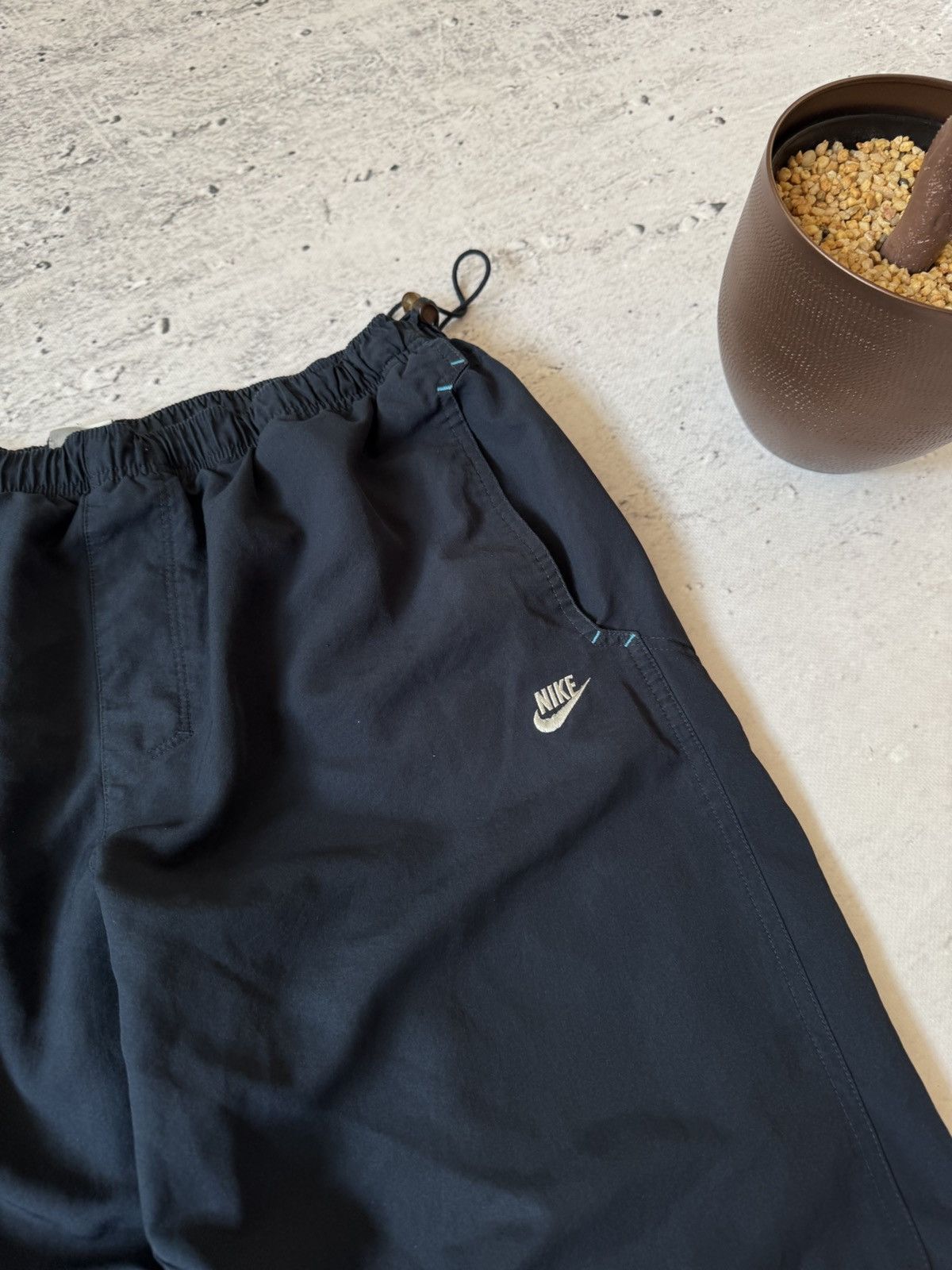 Nike × Vintage NIKE NYLON VINTAGE Y2K OVERSIZE BAGGY FIT PANTS SWEATPANTS Size US 34 / EU 50 - 4 Thumbnail