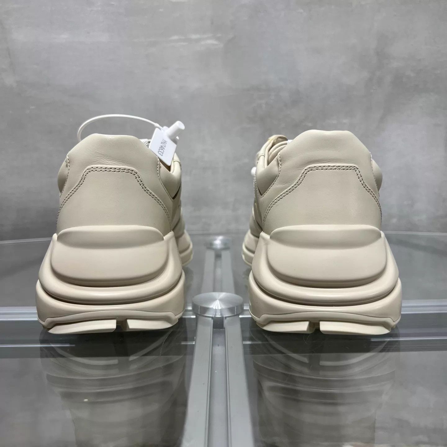 Gucci Gucci Women's Leather Dad Sneaker Cream 36 Size US 5.5 / IT 35.5 - 5 Thumbnail