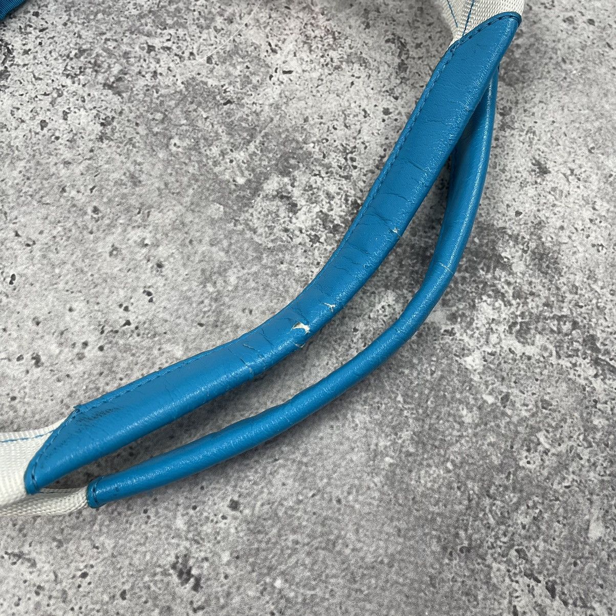 Vintage Nike Y2K Swoosh Hand Shoulder Bag