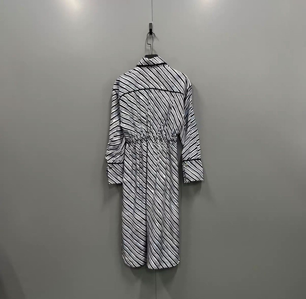 Fendi FENDI × Joshua Vides Co-branded Striped Waist-tied Dress J41 Size XS / US 0-2 / IT 36-38 - 2 Thumbnail