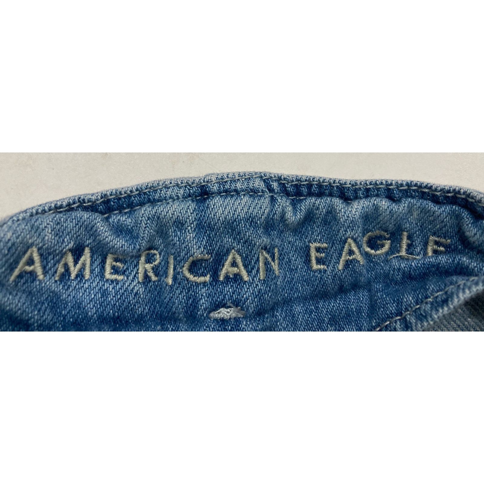 American Eagle Outfitters American Eagle Mom Shorts Womens Sz 6 Button Fly High Waist Size 28" / US 6 / IT 42 - 2 Thumbnail
