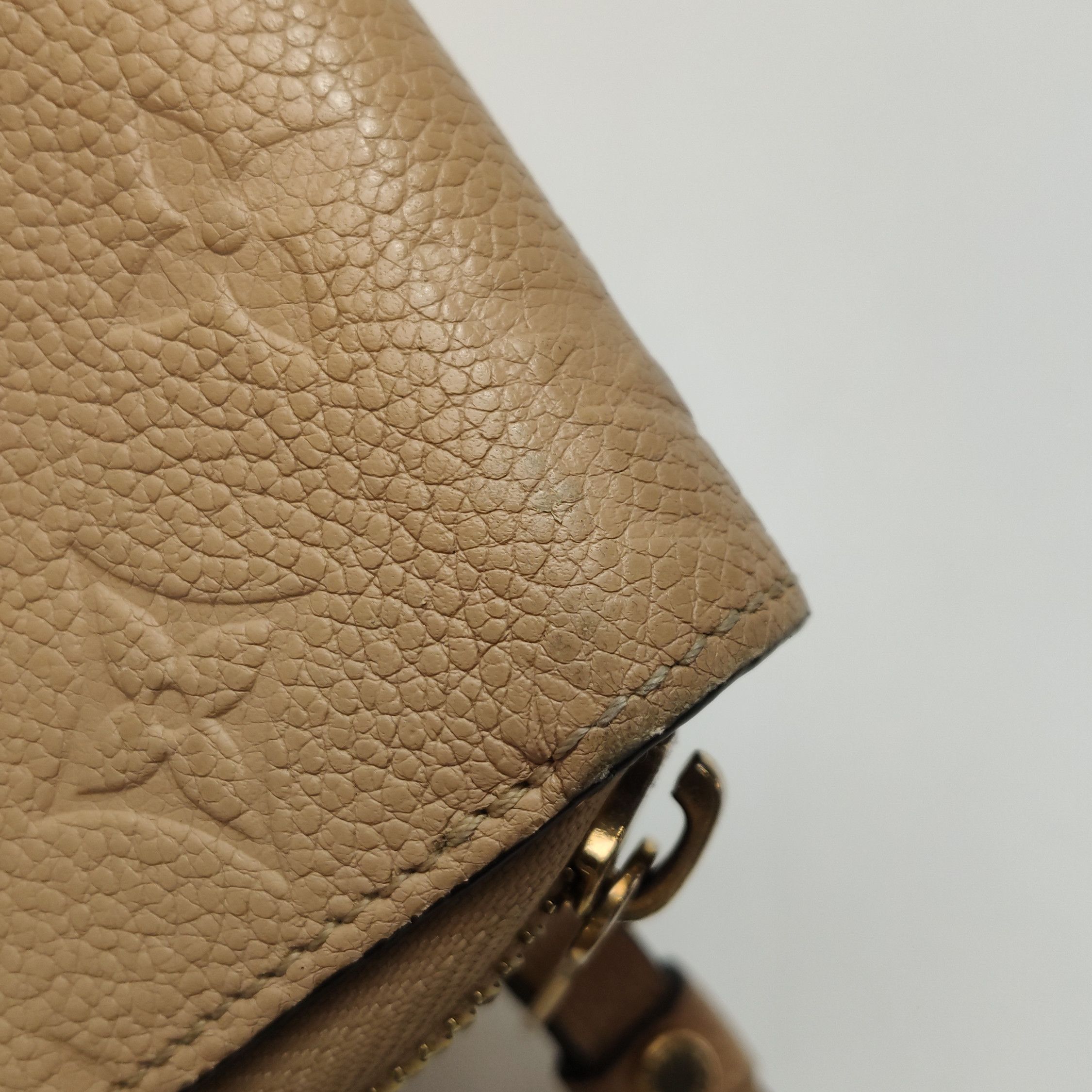Louis Vuitton Louis Vuitton (LV) Zippy leather embossed zip around wallet Size ONE SIZE - 9 Thumbnail