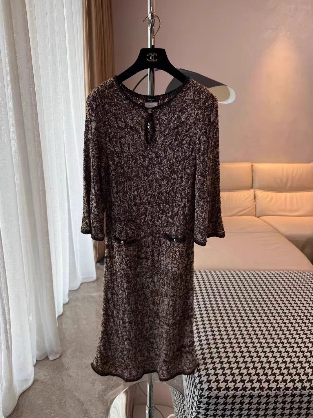 Chanel Chanel Vintage Knit Crochet Dress 40 (M) Size M / US 6-8 / IT 42-44 - 1 Thumbnail