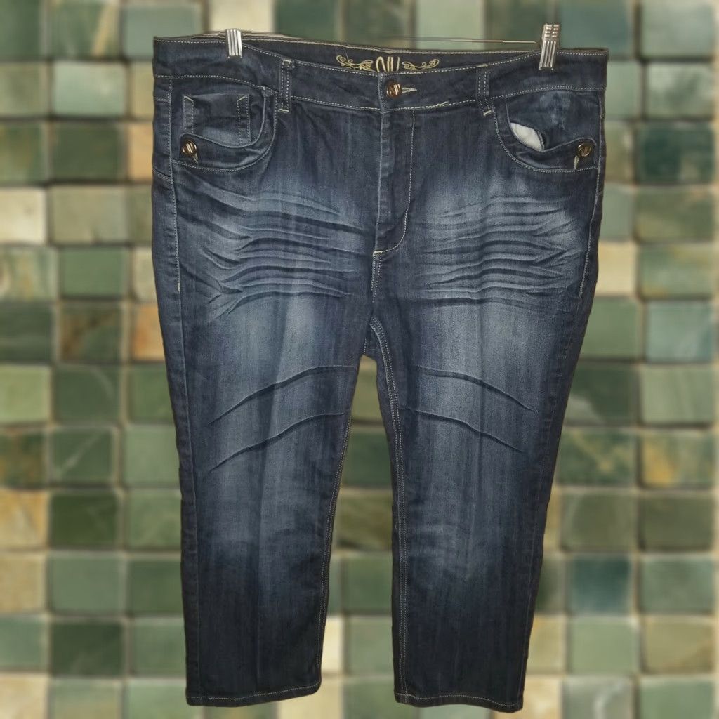 Vintage NV Jeans Womens 18 Plus Size Blue Small Tear Near Pocket Womens Size 40" / US 18 - 1 Thumbnail