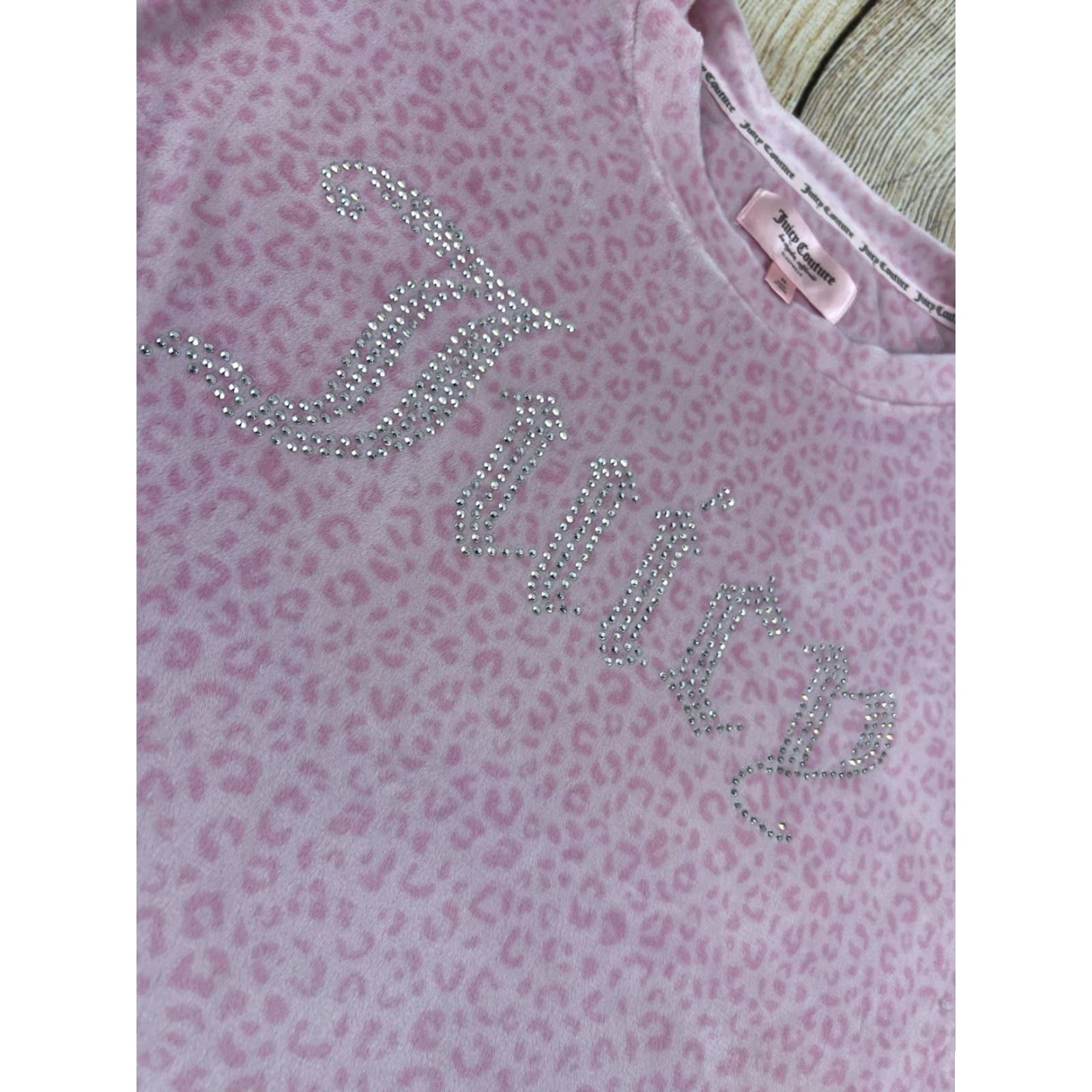 Juicy Couture Juicy Couture Women Sleep Top Pink Leopard Rhinestone Velour Medium Cozy Round Neck Pullover Sleeves Long Size M / US 6-8 / IT 42-44 - 3 Thumbnail