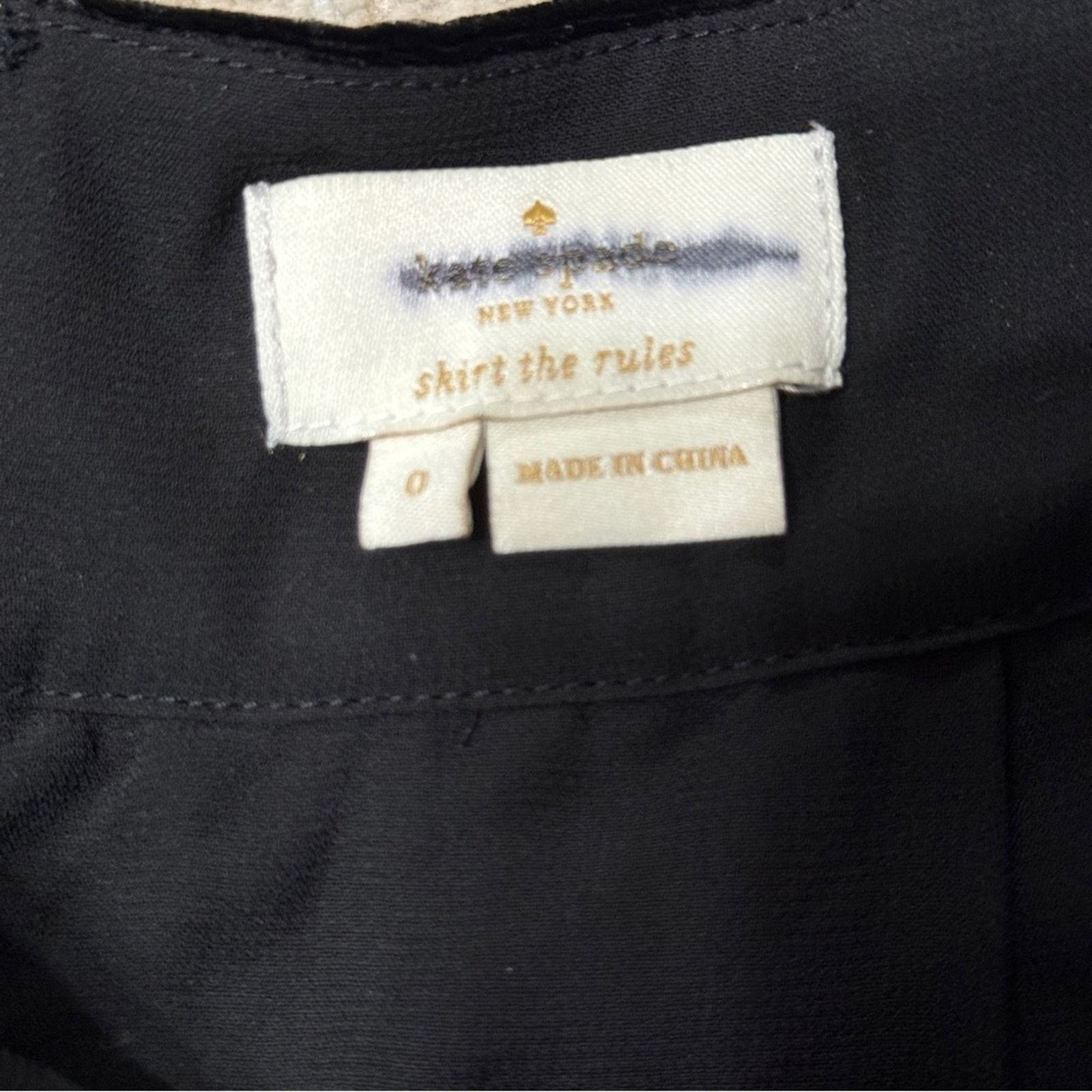 Kate Spade KATE SPADE Ruffle Front Silk Velvet Skirt Black Size 0 Size 25" / US 0 / IT 36 - 4 Thumbnail