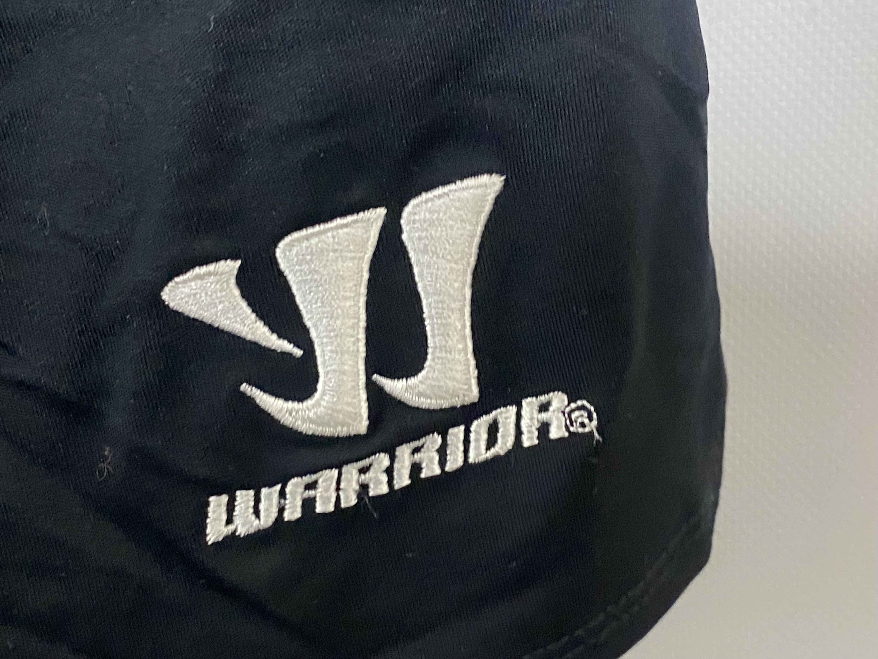 Warrior LIVERPOOL FOOTBALL SHORTS SOCCER WARRIOR Size US 34 / EU 50 - 5 Thumbnail