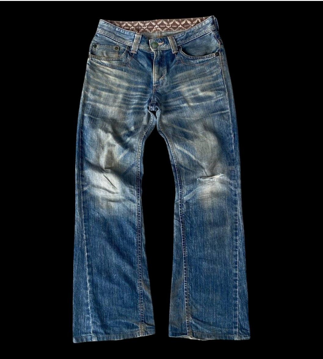 Edwin FLARED VINTAGE EDWIN JAPAN BULLS BOOTCUT DISTRESSED DENIM Size US 30 / EU 46 - 8 Thumbnail