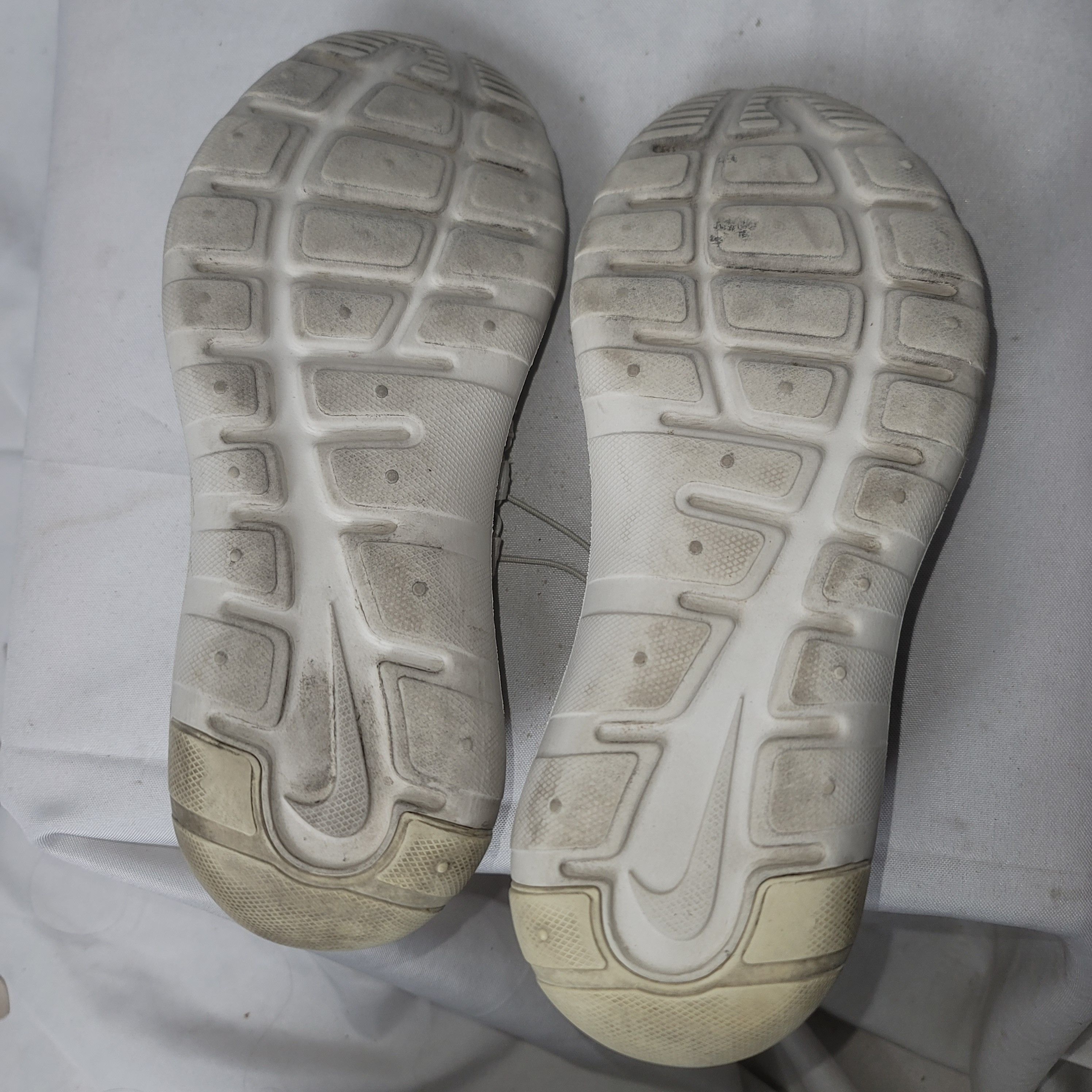 Nike Paaya QS 'Light Bone' Size US 8.5 / EU 41-42 - 5 Thumbnail