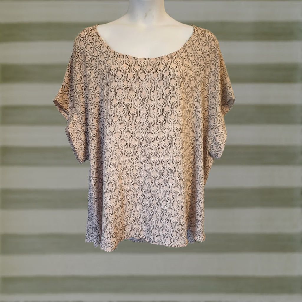 Torrid Torrid Blouse Cap Sleeve Tunic Top 5X Multicolor Abstract Print Geometric Scoop Neck Womens Plus Size Modern Casual Size XXL / US 16-18 / IT 52-54 - 1 Thumbnail