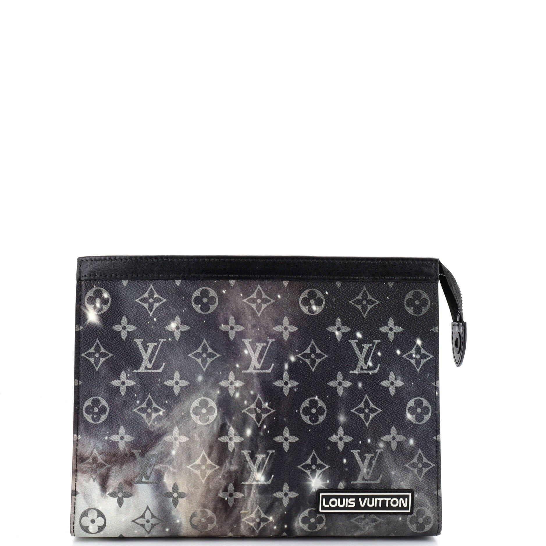 Louis Vuitton Pochette Voyage Size ONE SIZE - 1 Thumbnail