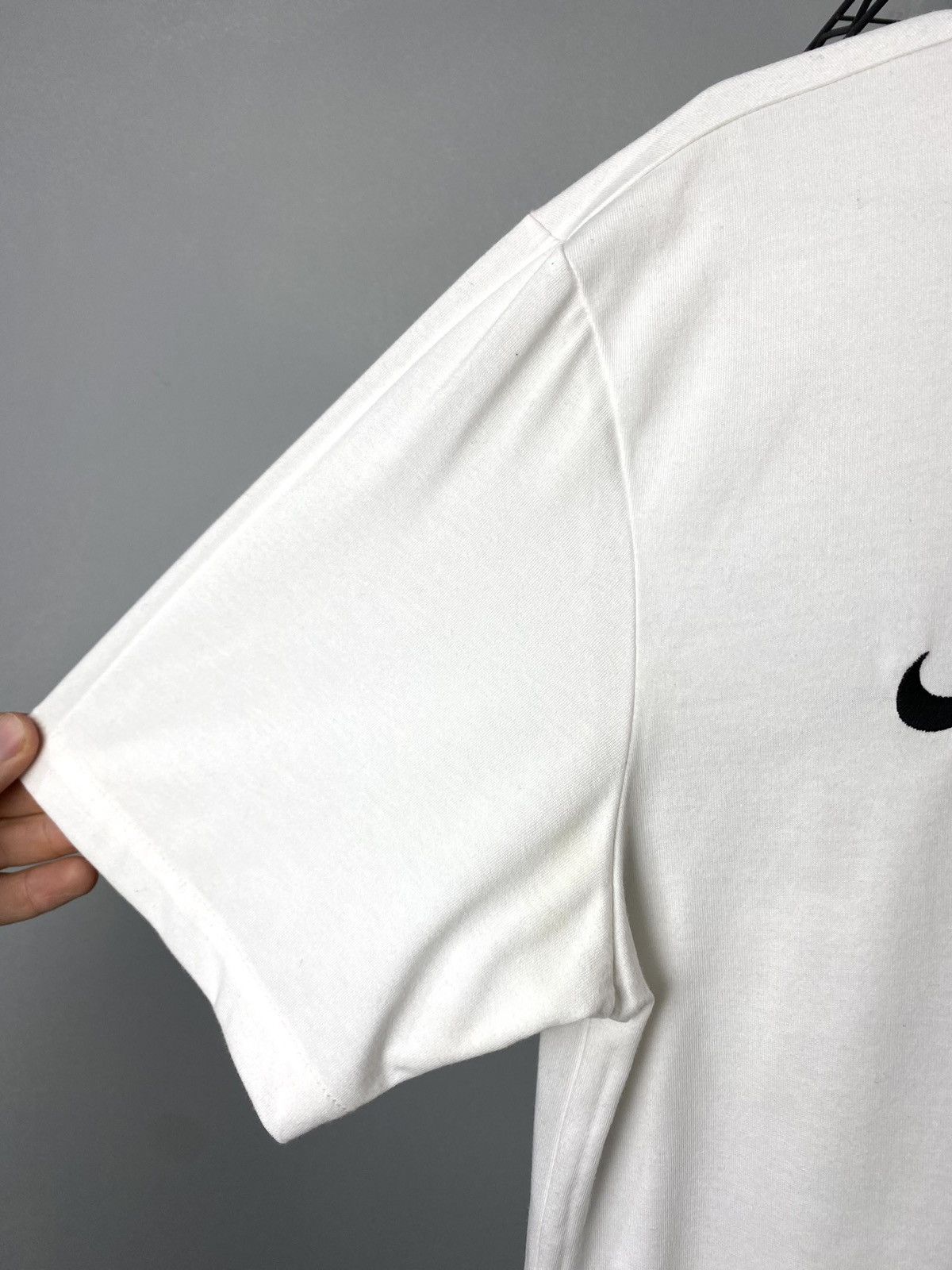 Nike Vintage Nike T Shirt Embroidered Swoosh Size US M / EU 48-50 / 2 - 4 Thumbnail