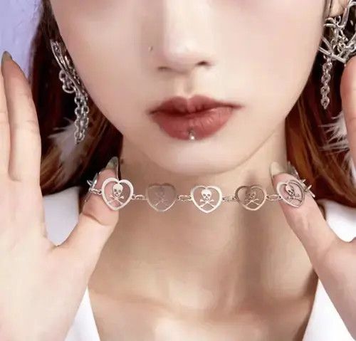 Japanese Brand × Jewelry Retro y2k skull heart shape choker necklace aesthetic Size ONE SIZE - 3 Thumbnail