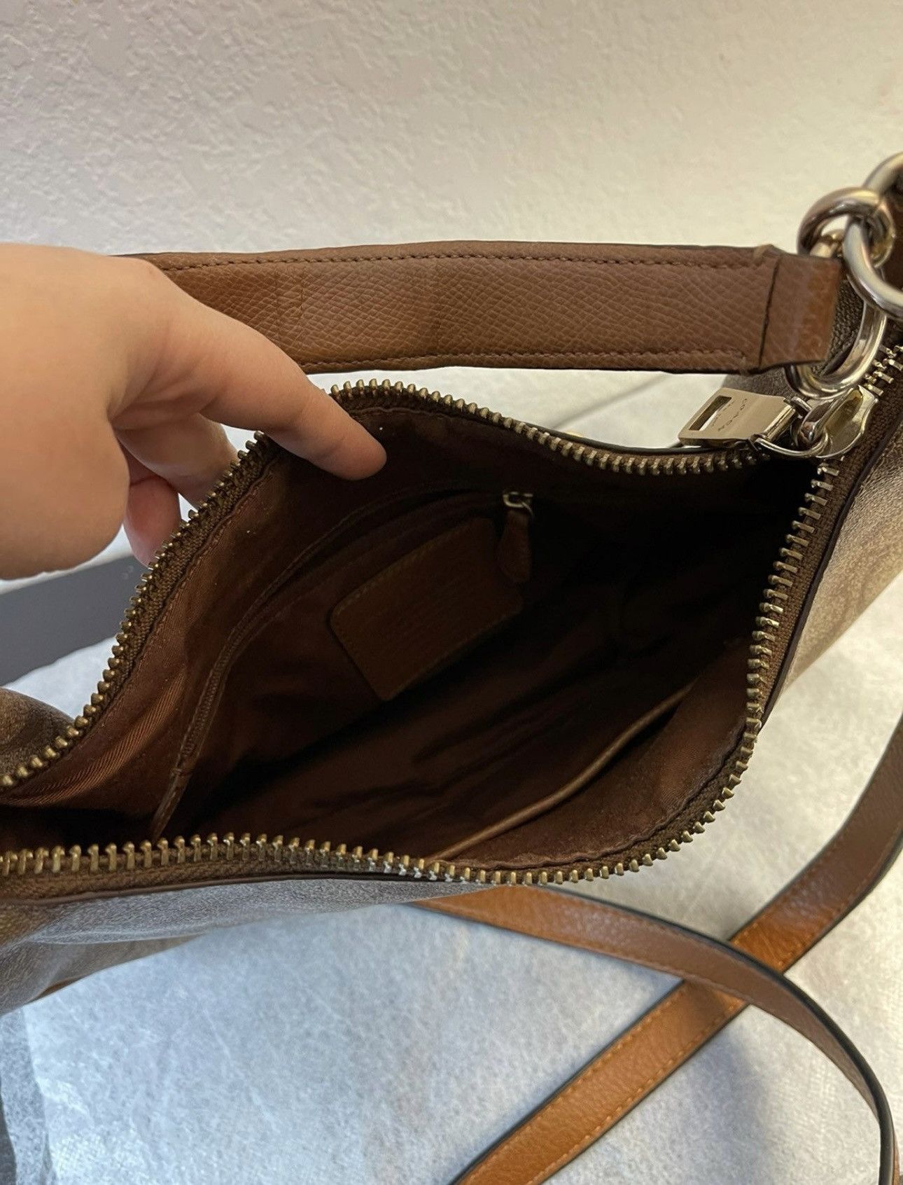 Coach COACH HARLEY EAST/WEST HOBO IN SIGNATURE shoulder bag Size ONE SIZE - 6 Thumbnail