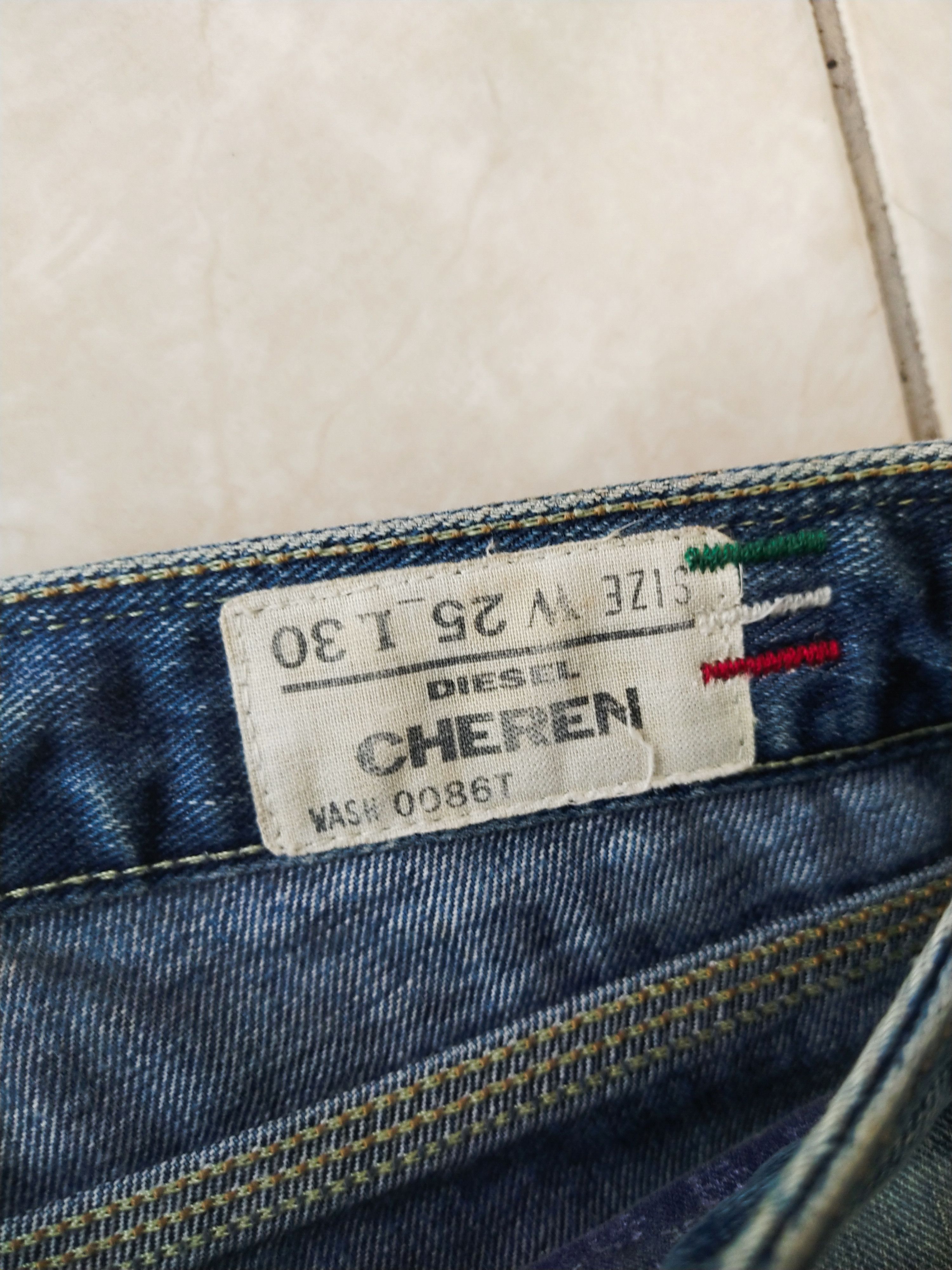 Diesel Diesel Cheren 0086T Made in Italy Woman Jeans Vintage Y2K Size 25" / US 0 / IT 36 - 9 Thumbnail