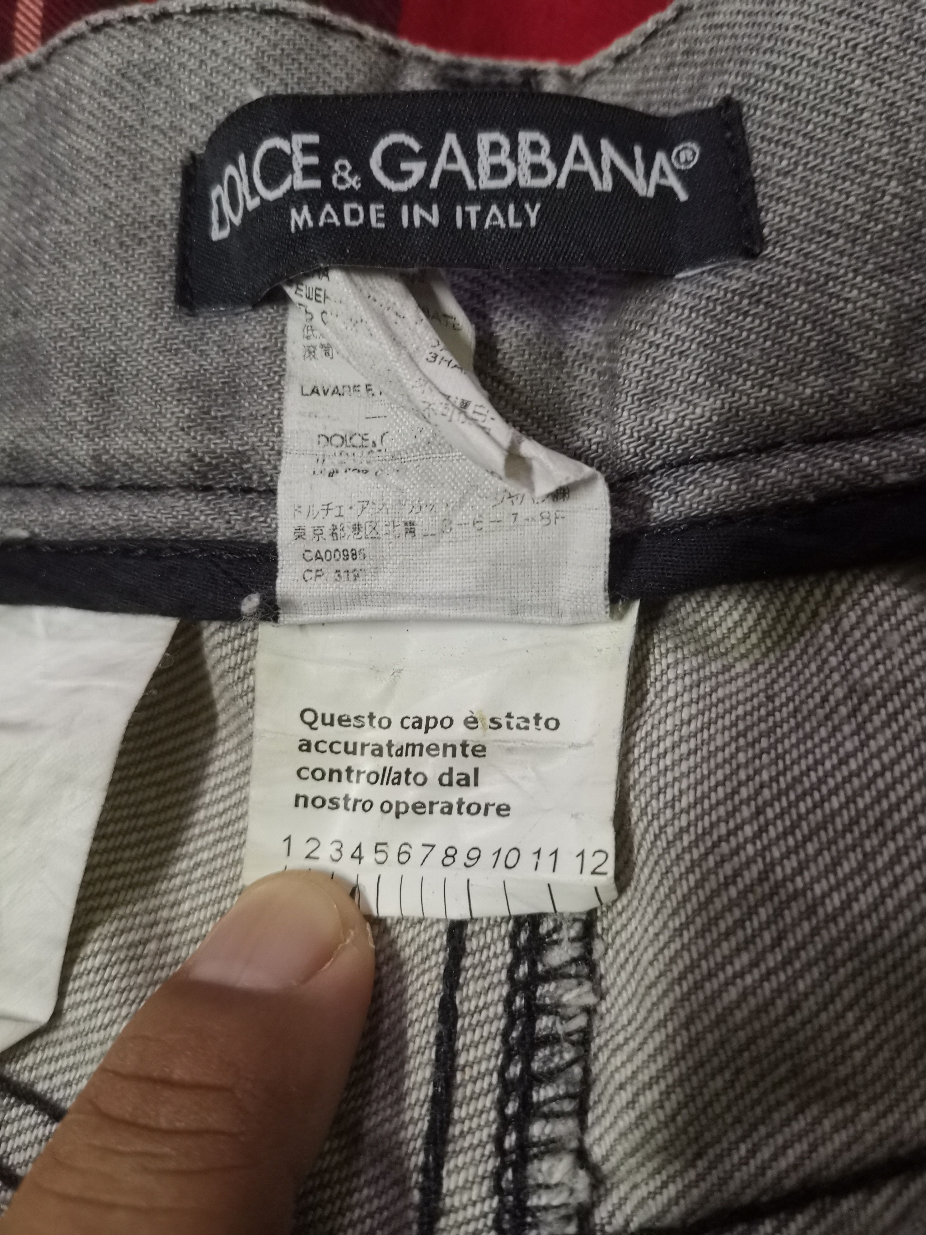Dolce & Gabbana 💥Rare💥 Dolce & Gabbana Distressed Denim Size US 31 - 18 Thumbnail