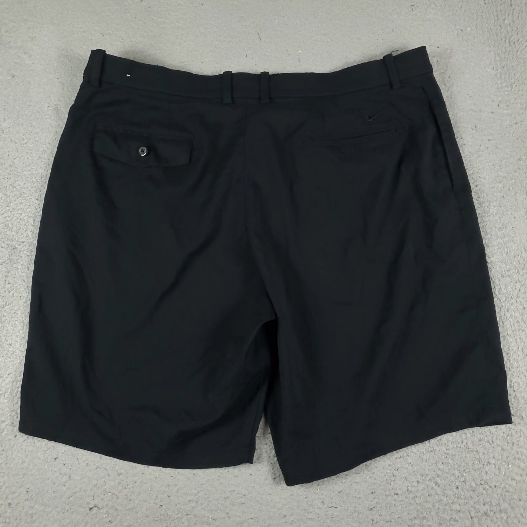 Nike Nike Shorts Mens 40 Black Dri Fit Golf Casual Flat Front Chino Size US 40 / EU 56 - 7 Thumbnail