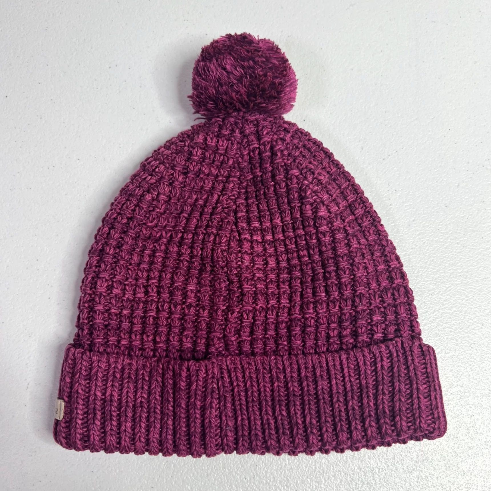 Vintage Columbia Beanie Women's One Size Purple Fuchsia Knit Waffle Cuffed Pom Pom Outdoor Activewear Casual Travel Winter Fall Spring Styles: Beanie Size ONE SIZE - 6 Thumbnail