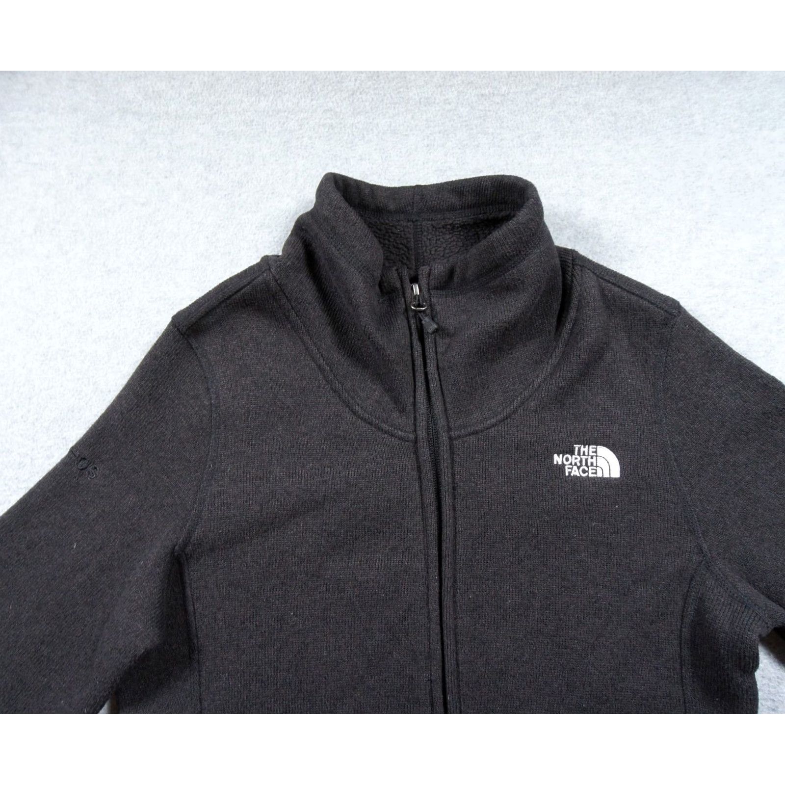 The North Face The North Face Jacket Womens Small Black Fleece Outdoor Hiking Ladies Full Zip Logo Embroidered Slim? Regular? (avoid extra) Size S / US 4 / IT 40 - 2 Thumbnail