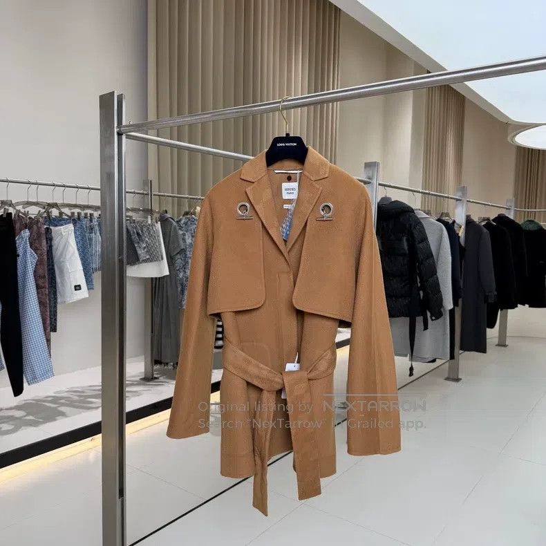 Hermes Hermes Golden Brown Cashmere Detachable Shawl Coat Size XS / US 0-2 / IT 36-38 - 1 Thumbnail