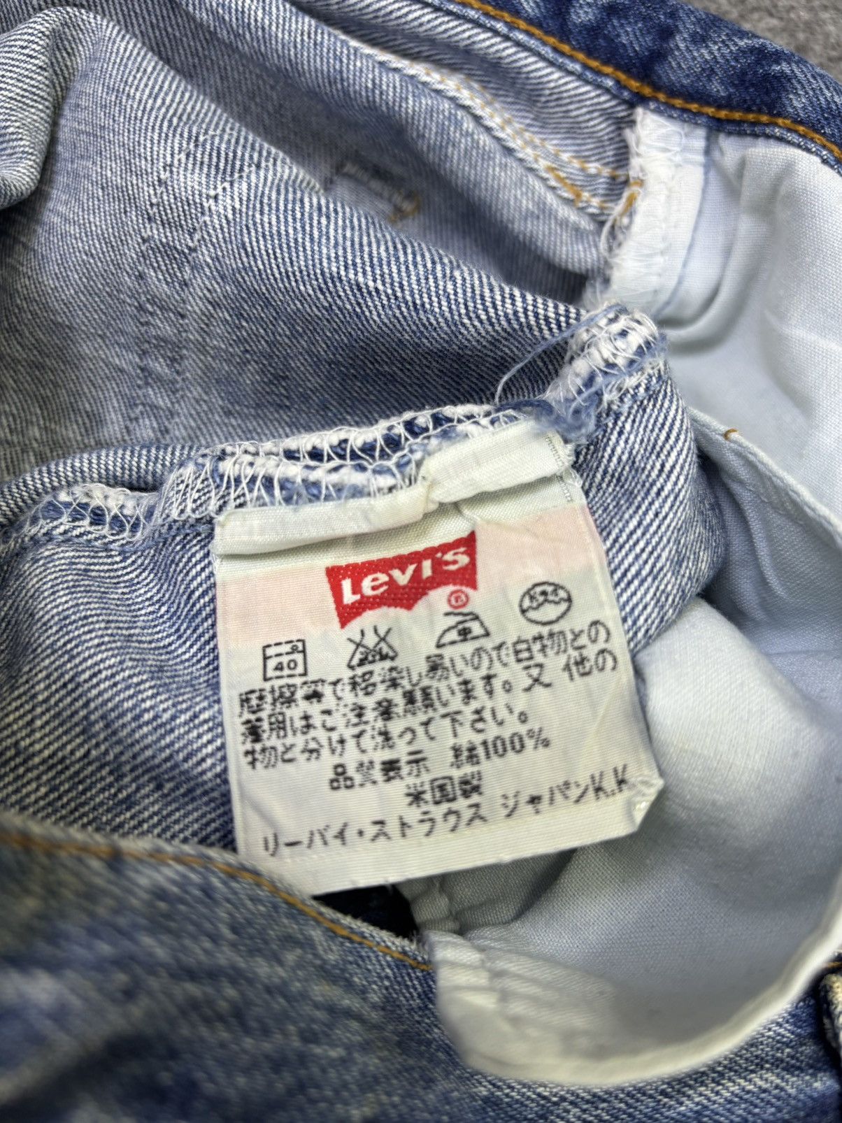 Levi's Vintage Levis 501 Original Cut Medium Wash Denim F966 Size US 31 - 16 Thumbnail