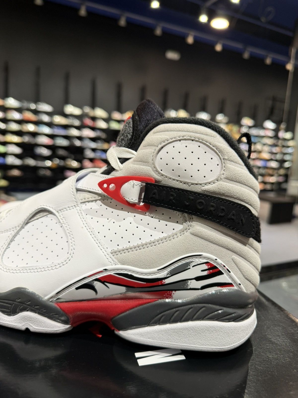 Jordan Brand Size 9 - Jordan 8 Retro White True Blue (2025) Size US 9 / EU 42 - 5 Thumbnail
