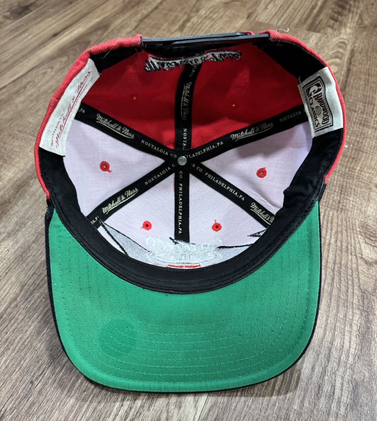 Mitchell & Ness Chicago Bulls Shark Tooth Mitchell and Ness Snapback Size ONE SIZE - 4 Thumbnail