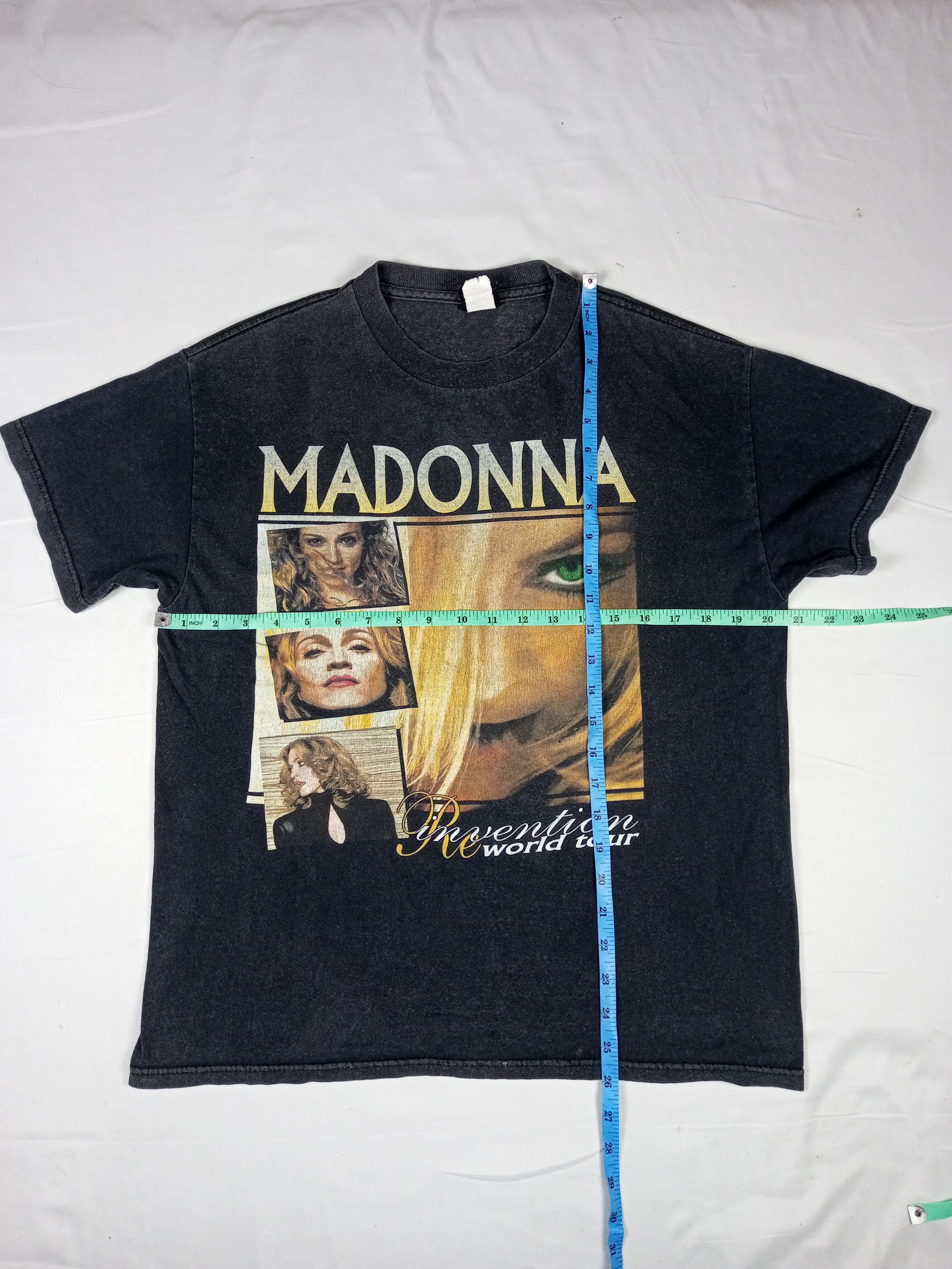Band Tees Vintage 2004 Madonna re-invention world tour t-shirt Size US M / EU 48-50 / 2 - 5 Thumbnail