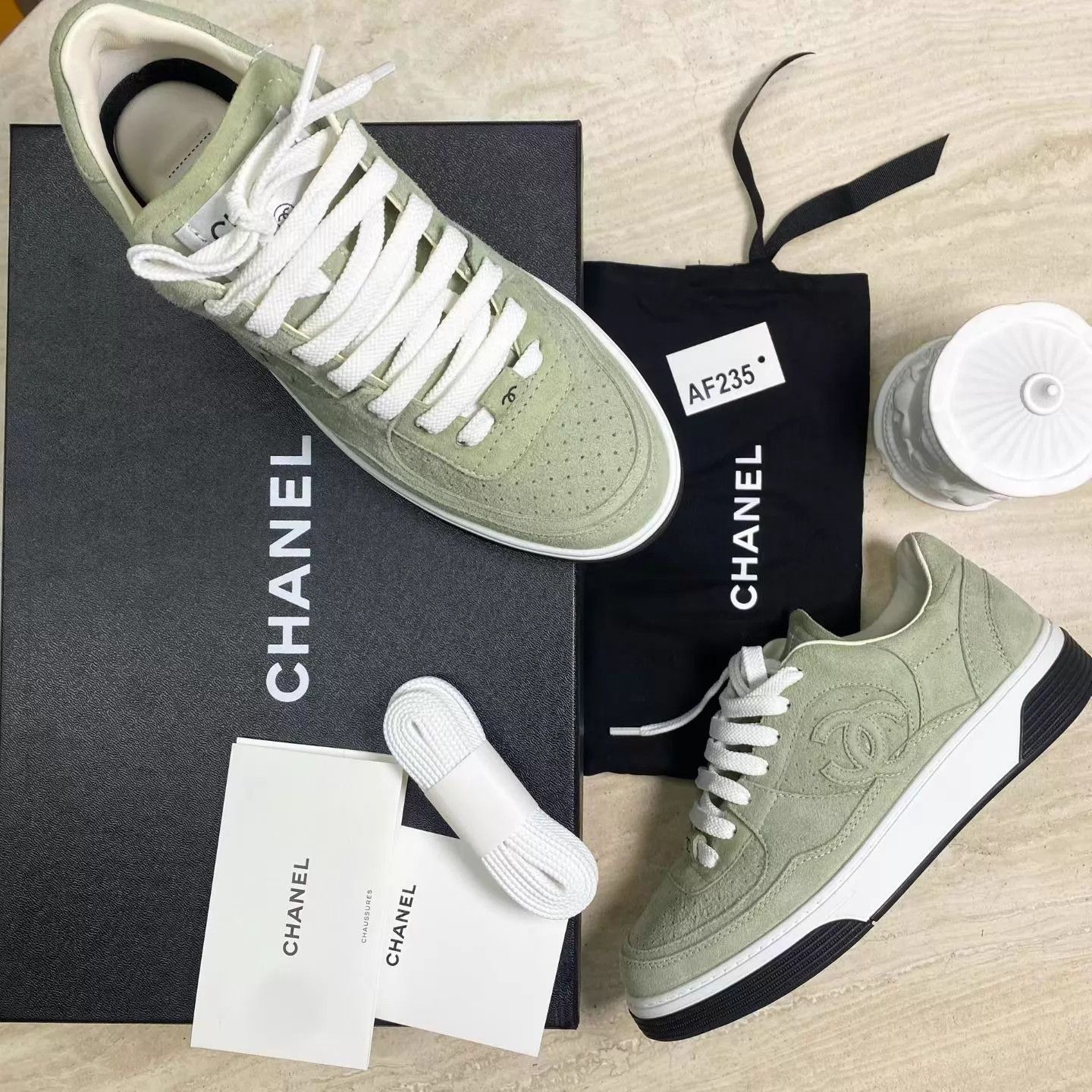 Chanel CHANEL 23A Green Suede CC Sneaker 36.5 99 Size US 6 / IT 36 - 1 Thumbnail