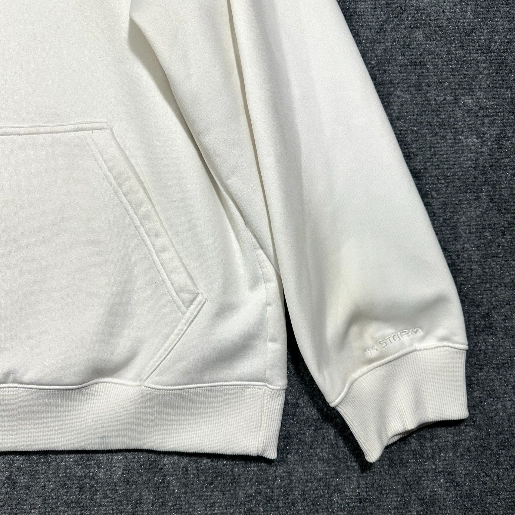 Under Armour Under Armour Hoodie Mens M White Logo Pullover Knit Loose Fit Size US M / EU 48-50 / 2 - 3 Thumbnail