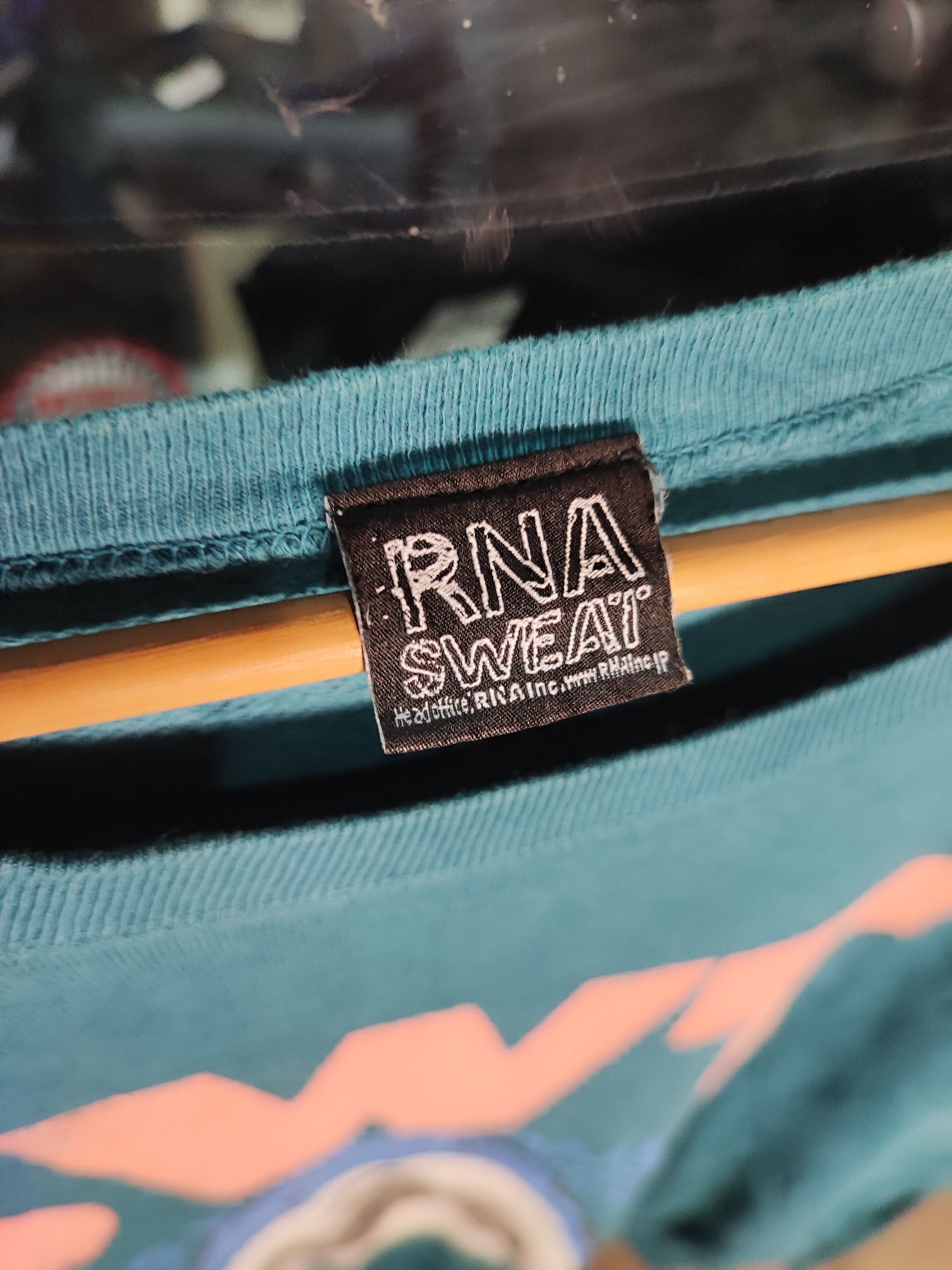 14th Addiction VINTAGE RNA INC SWT SHARK SWEATSHIRT Size US S / EU 44-46 / 1 - 5 Thumbnail