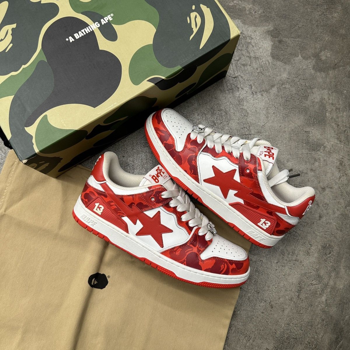A Bathing APE Clutch Sta SK8