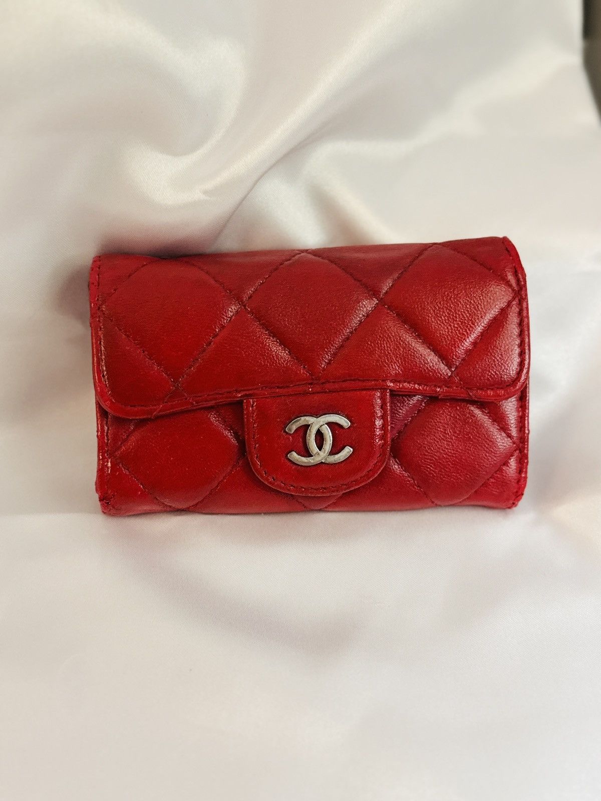 Chanel Caviar Quilted Classic Key Holder Wallet Red Size ONE SIZE - 1 Thumbnail