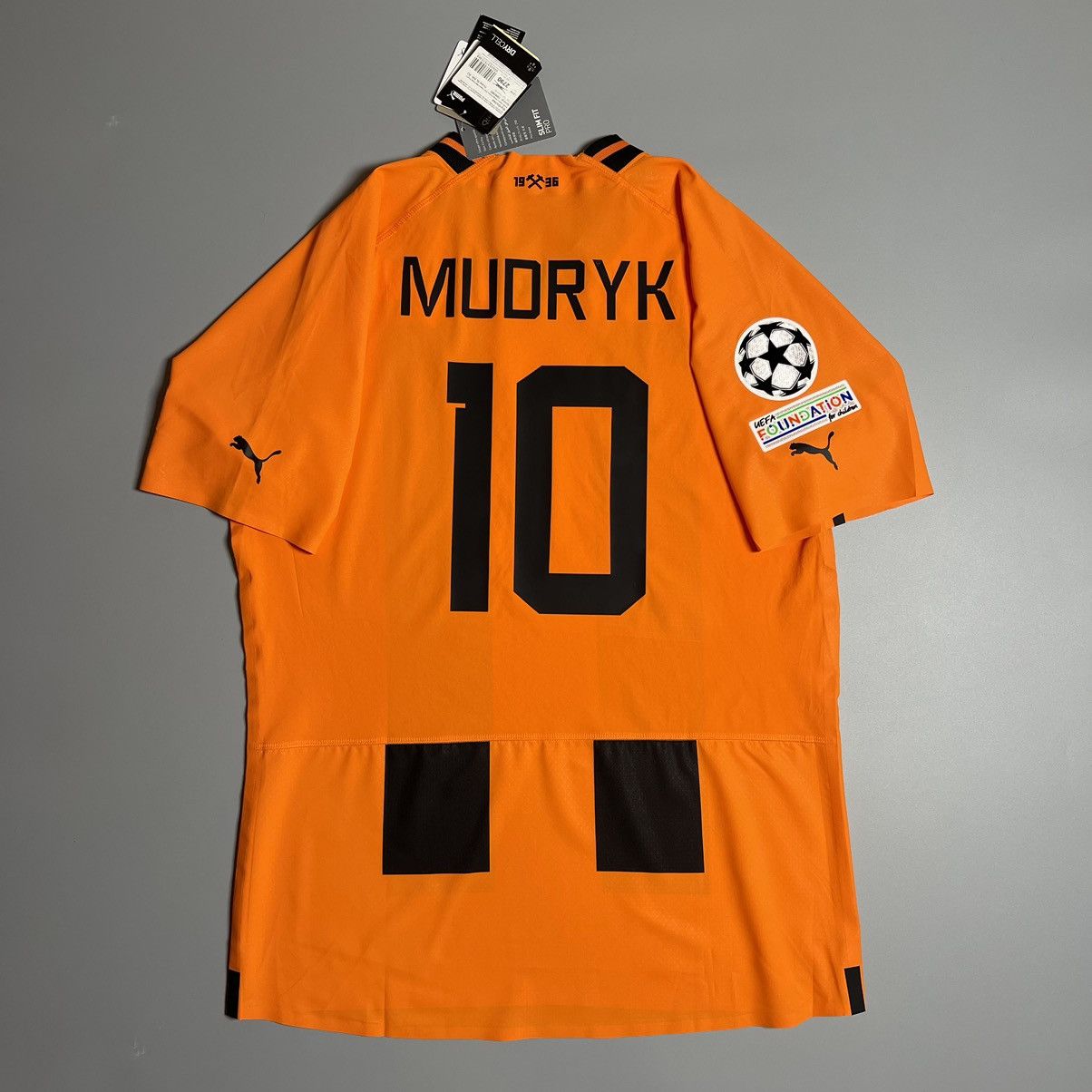 Puma × Vintage NWT SHAKHTAR PUMA 2022/2024 FOOTBALL HOME JERSEY #10 MUDRYK Size US XL / EU 56 / 4 - 1 Thumbnail