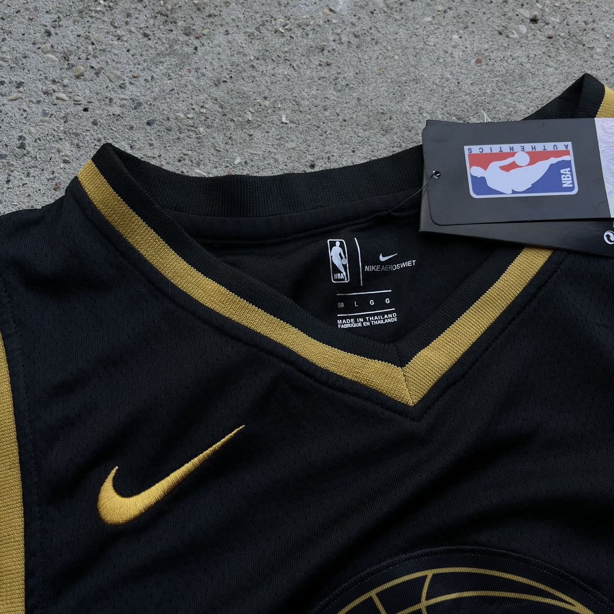 NBA × Nike Nike kobe Bryant 24 L.A. Lakers Golden Edition Jersey Size US L / EU 52-54 / 3 - 5 Thumbnail