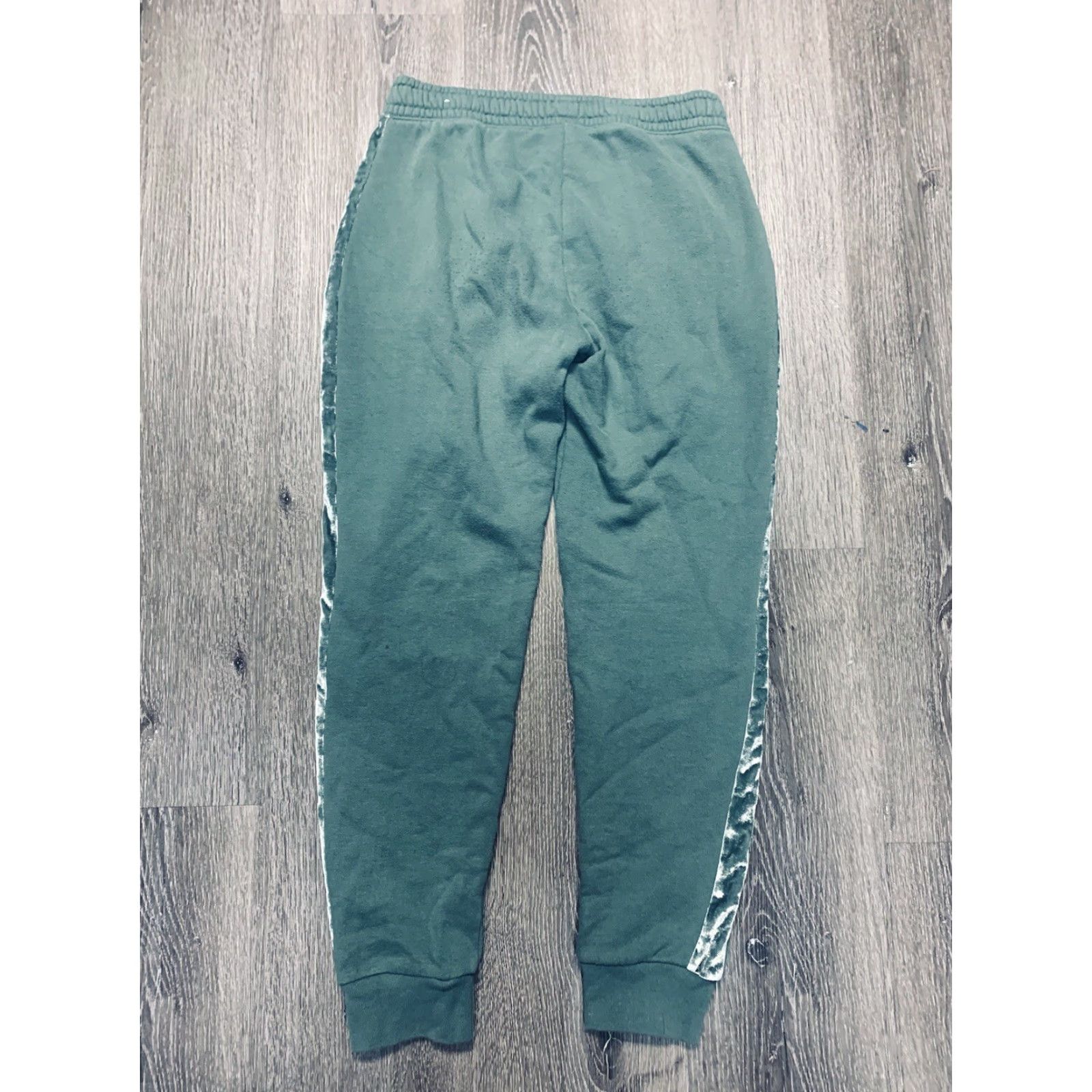 Victoria's Secret VINTAGE Victoria's Secret Pink Women's Velour Sweat Pants XS Green Jogger Womens XS Green Velour Sweatpants Size 26" / US 2 / IT 38 - 4 Thumbnail