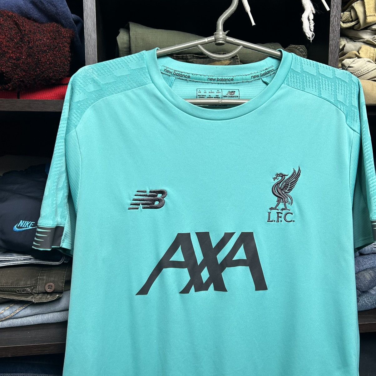 New Balance Mens New Balance Liverpool Training soccer jersey size L Size US L / EU 52-54 / 3 - 2 Thumbnail