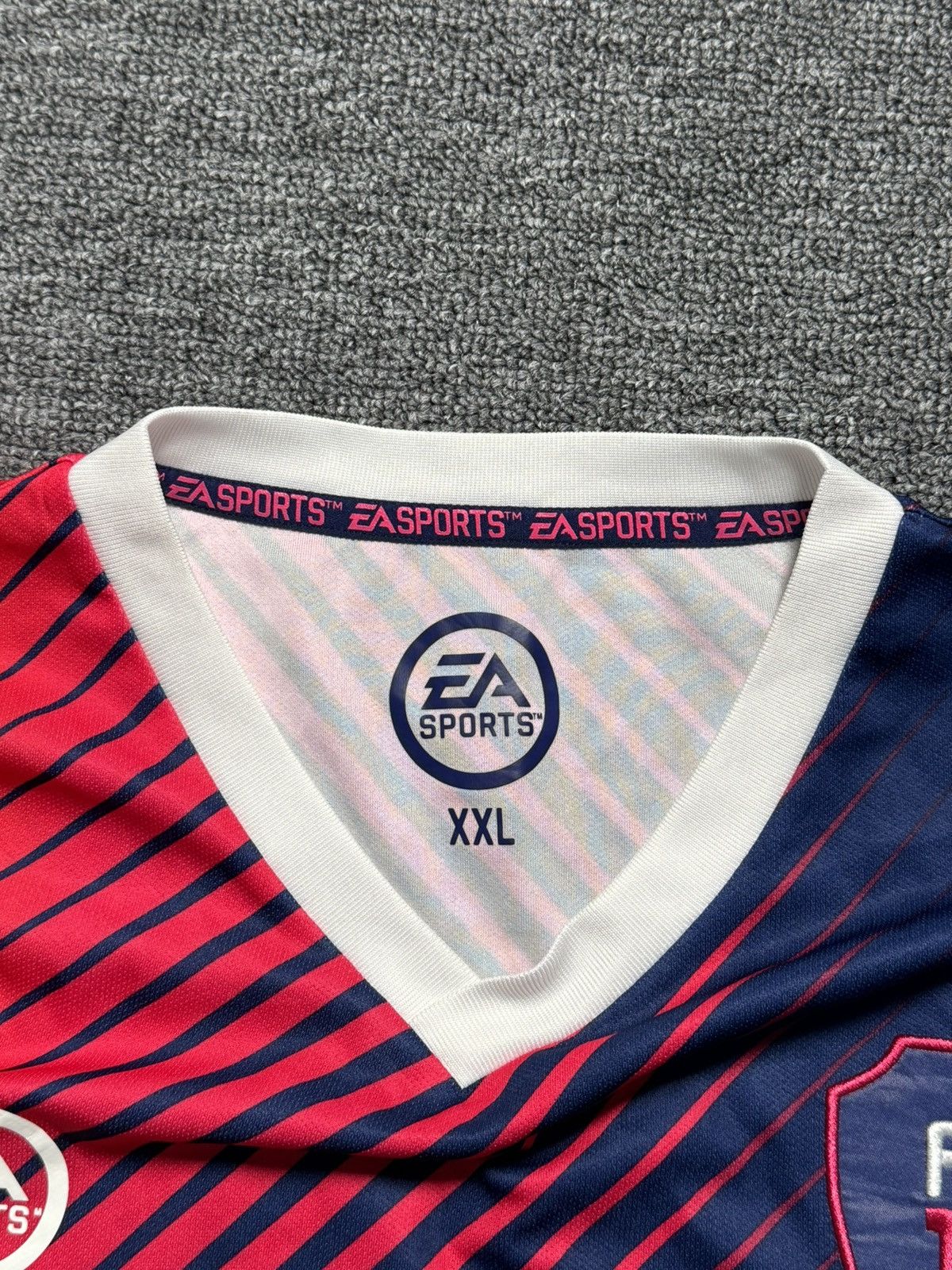 Grailed EA Sports FIFA FUT 18 Soccer Jersey Men's Size XL Gradient Size US XXL / EU 58 / 5 - 5 Thumbnail